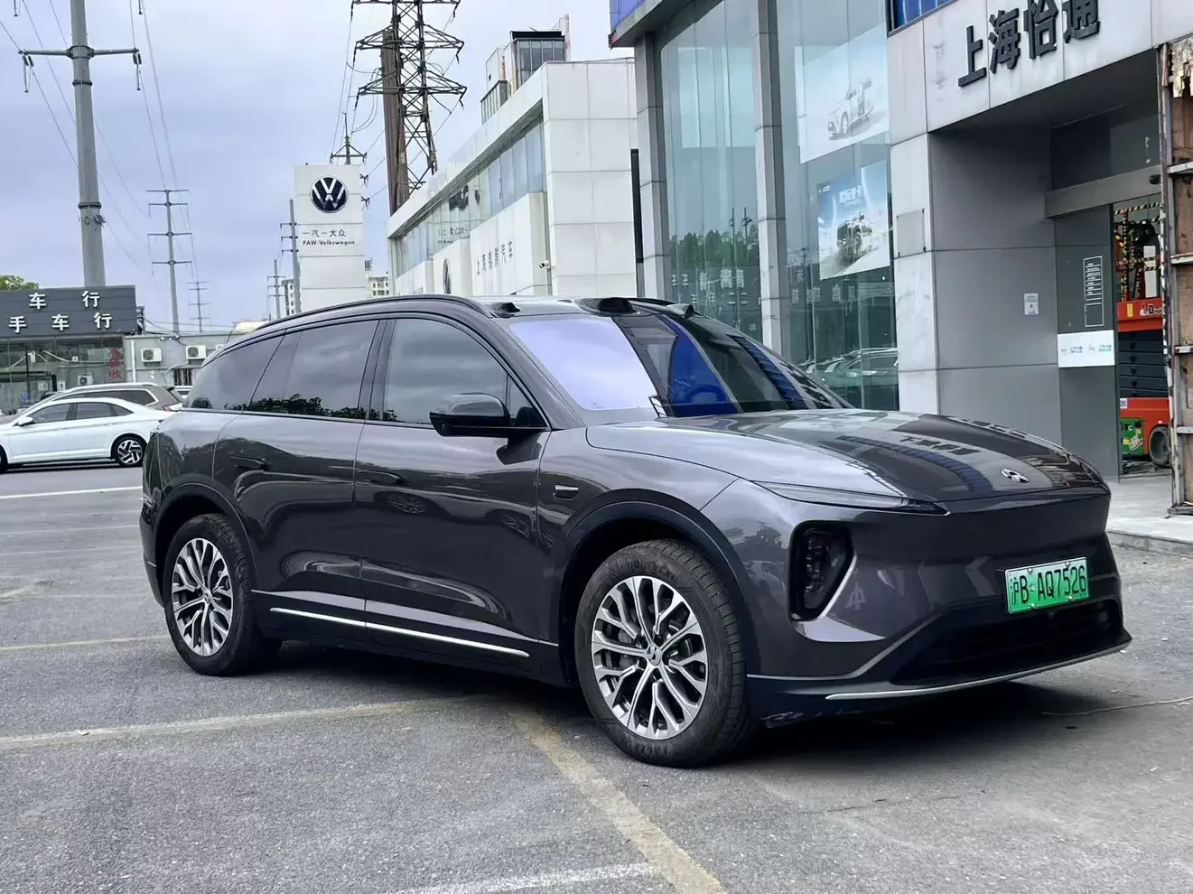 NIO ES6