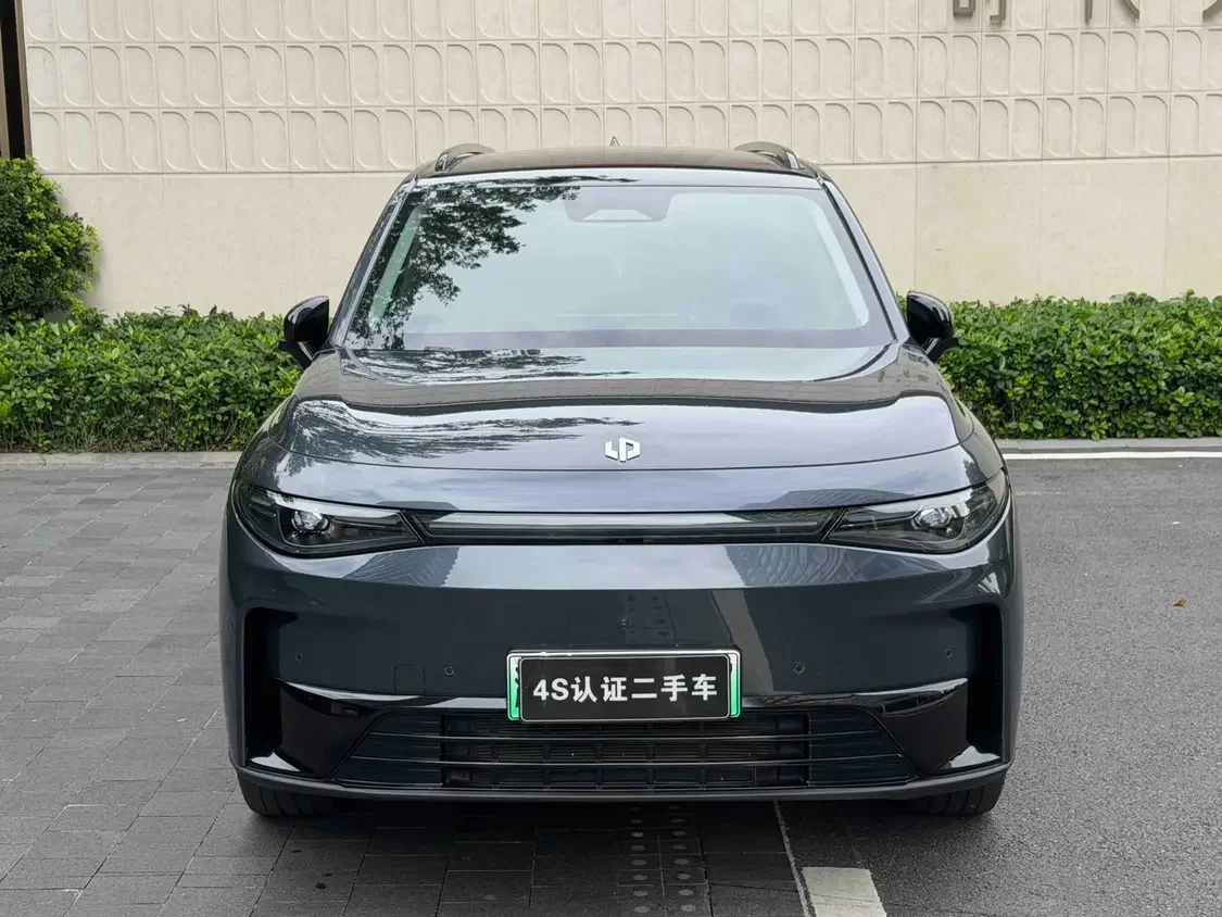 Leapmotor C16
