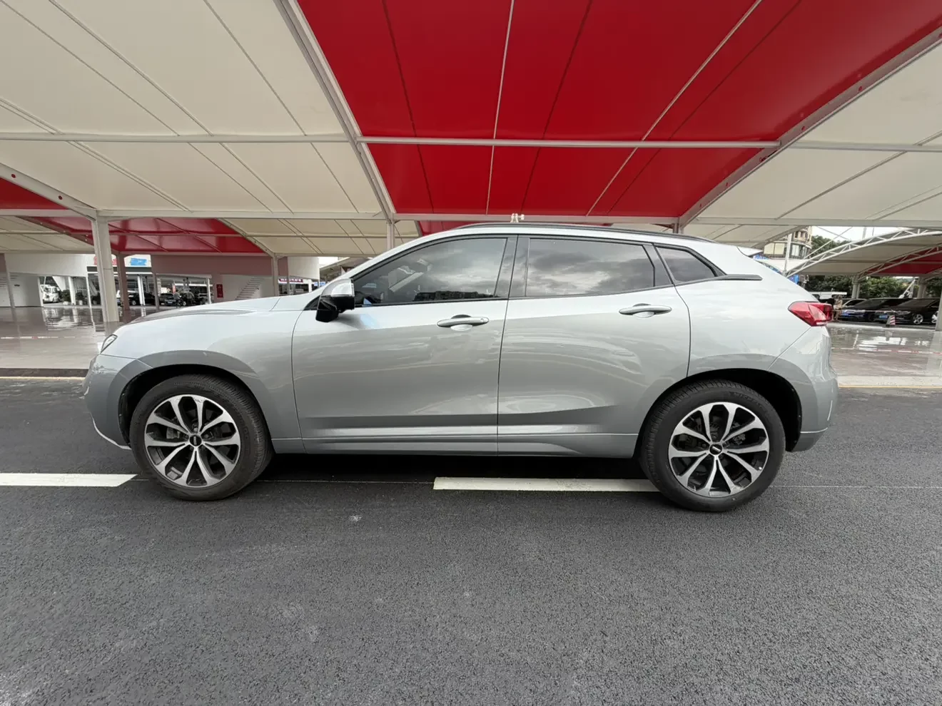 Wey Wei brand VV7