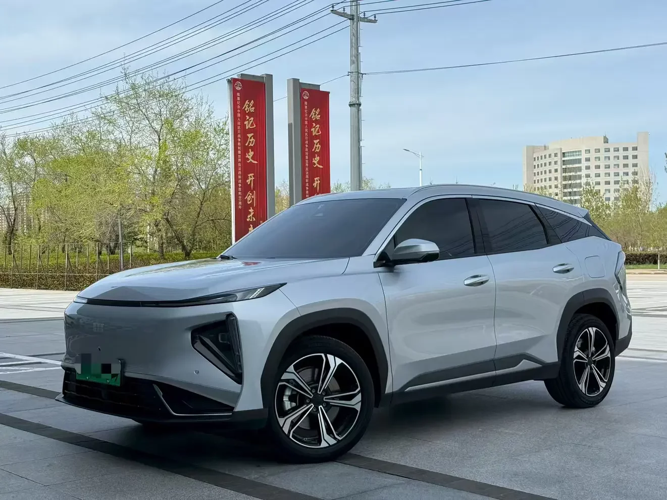 Geely Galaxy L7