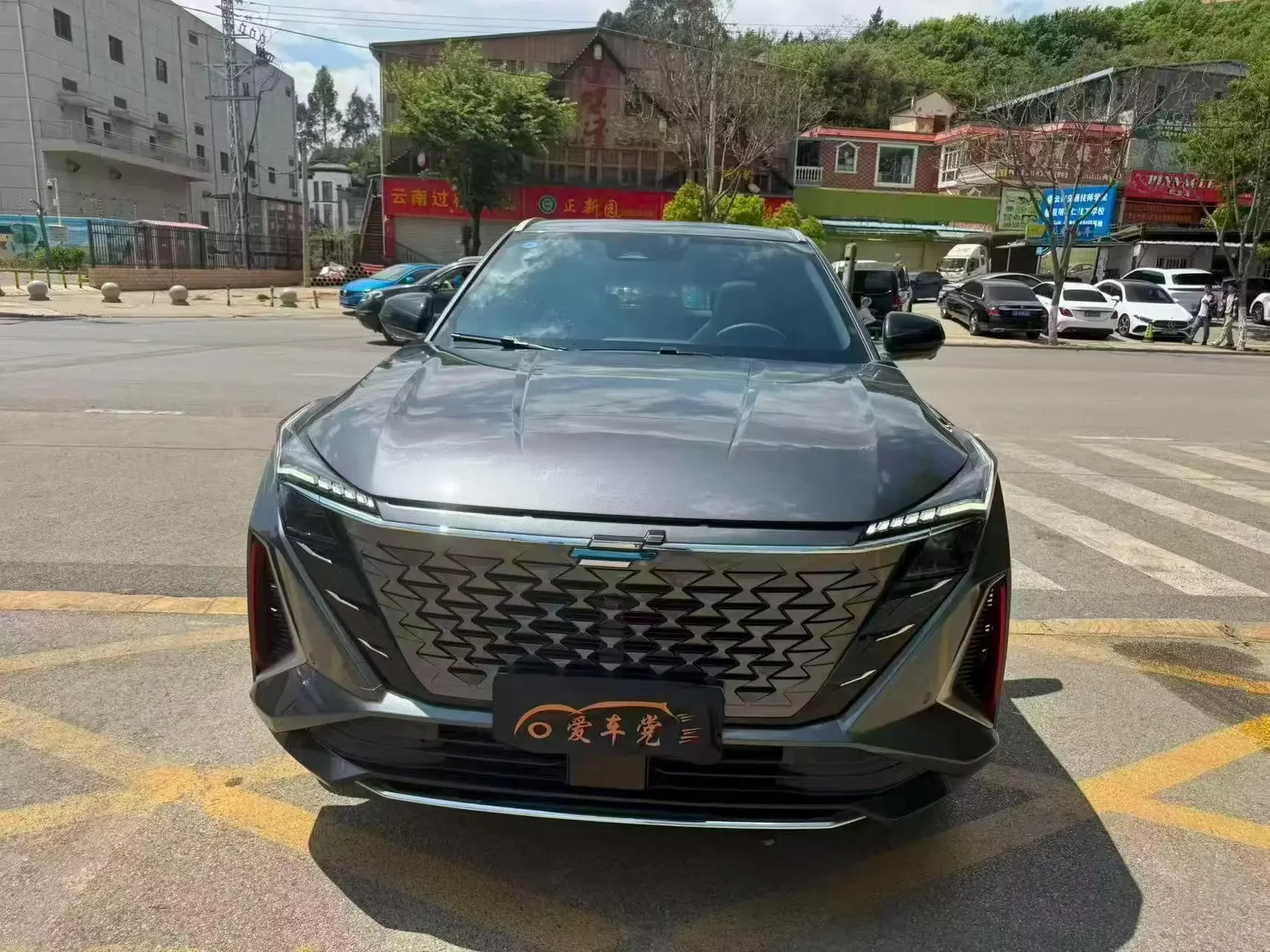 Oshan Changan Auchan Z6