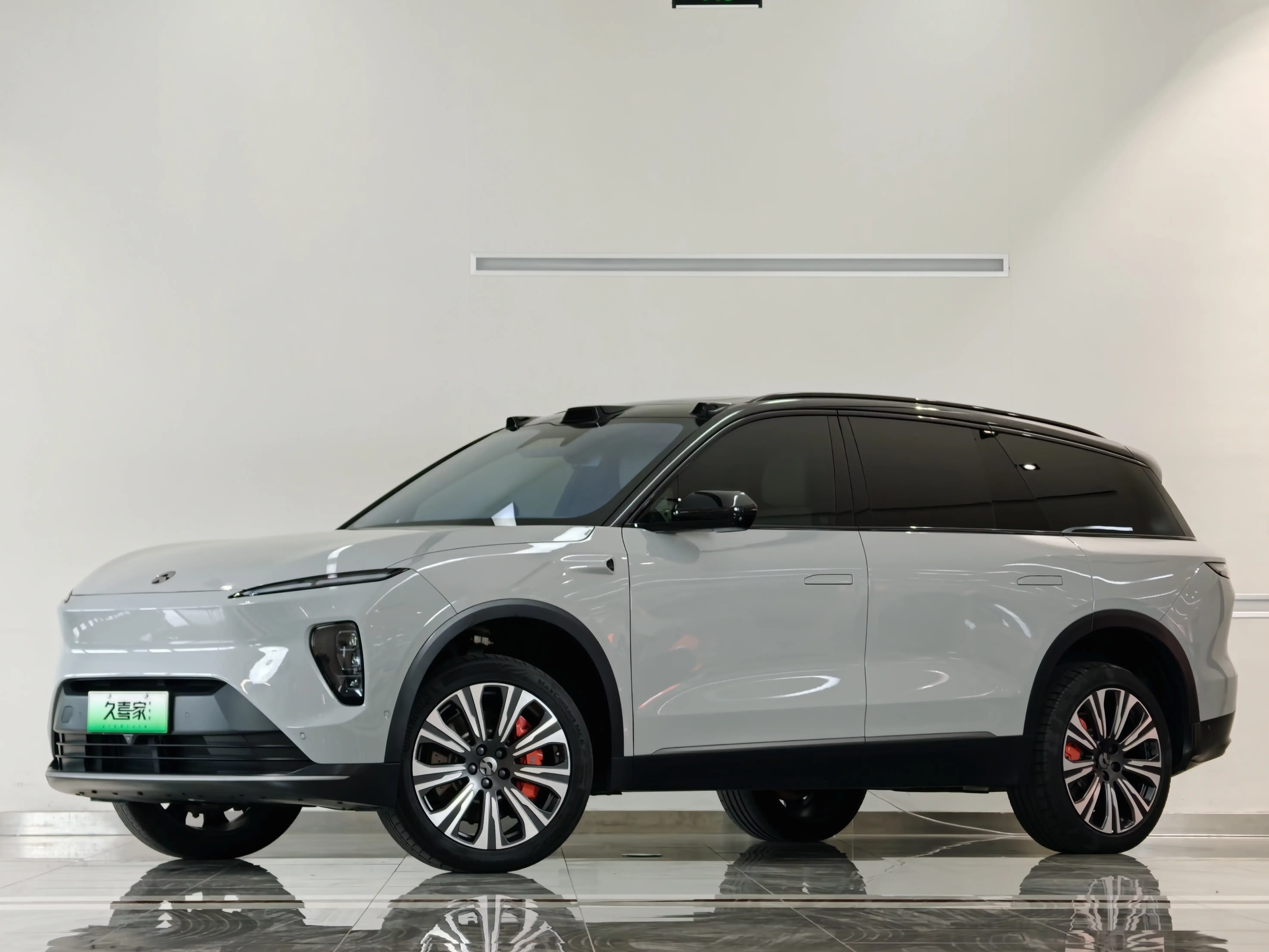 NIO ES8