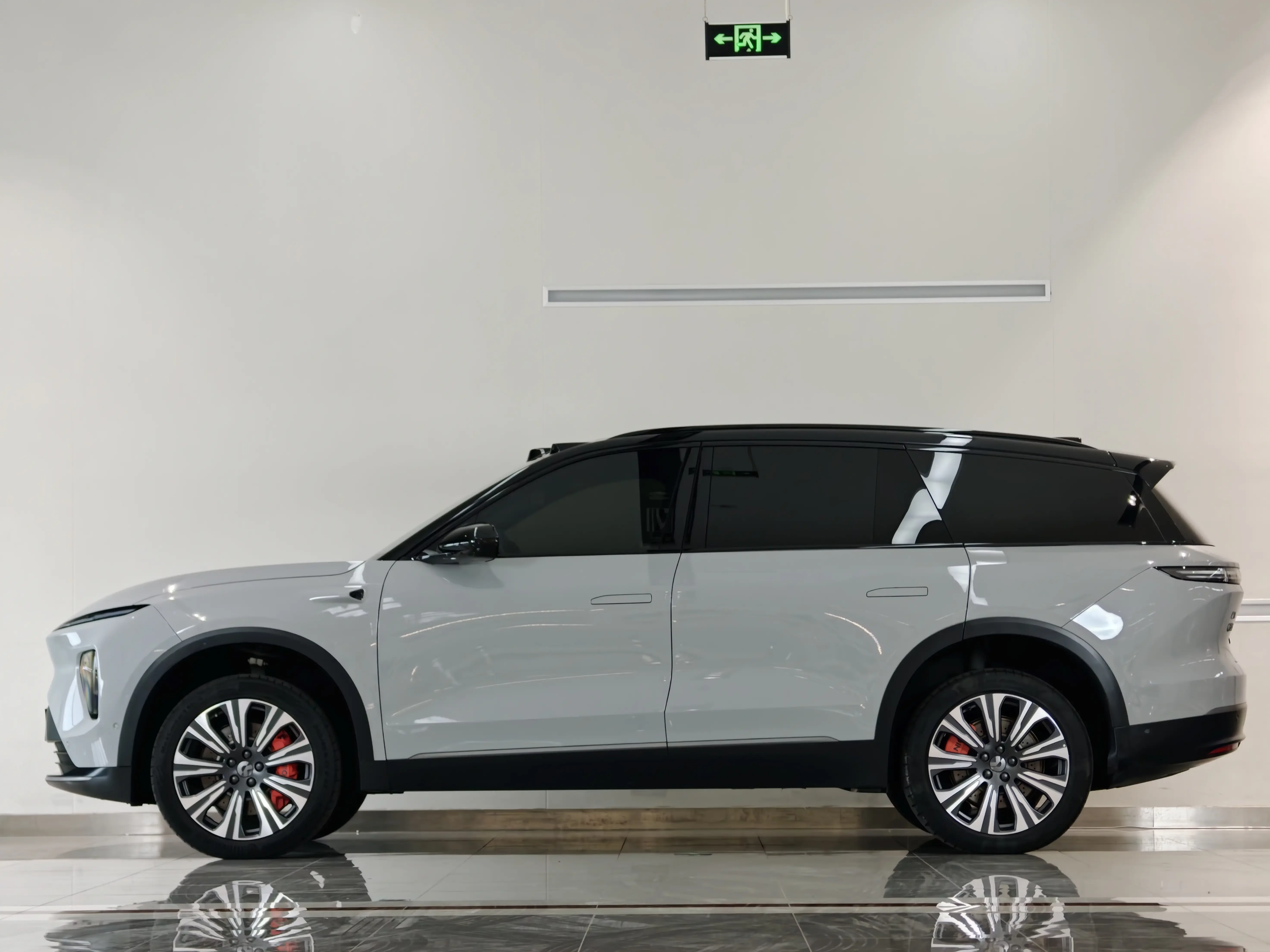 NIO ES8