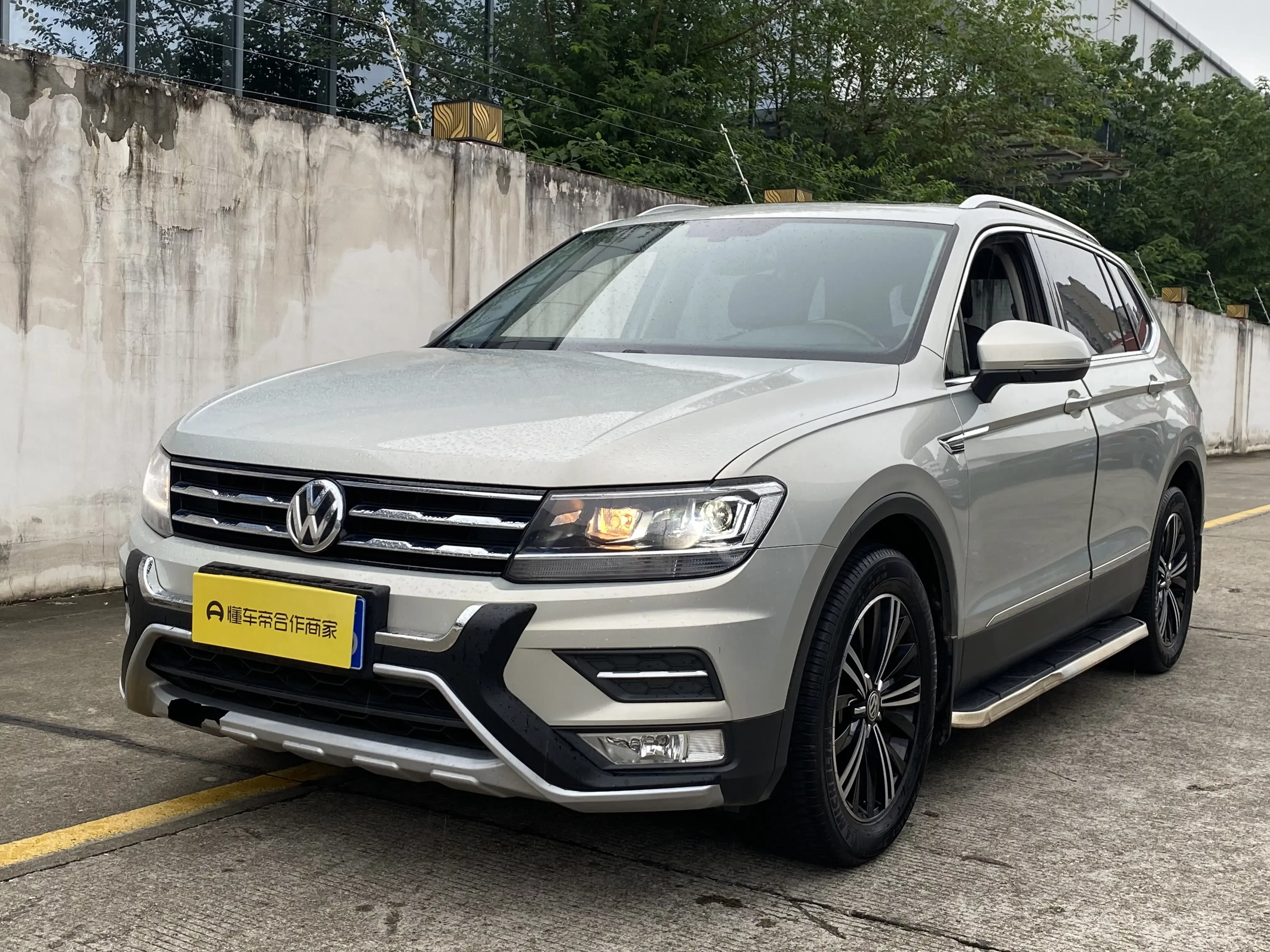 Volkswagen Tiguan L
