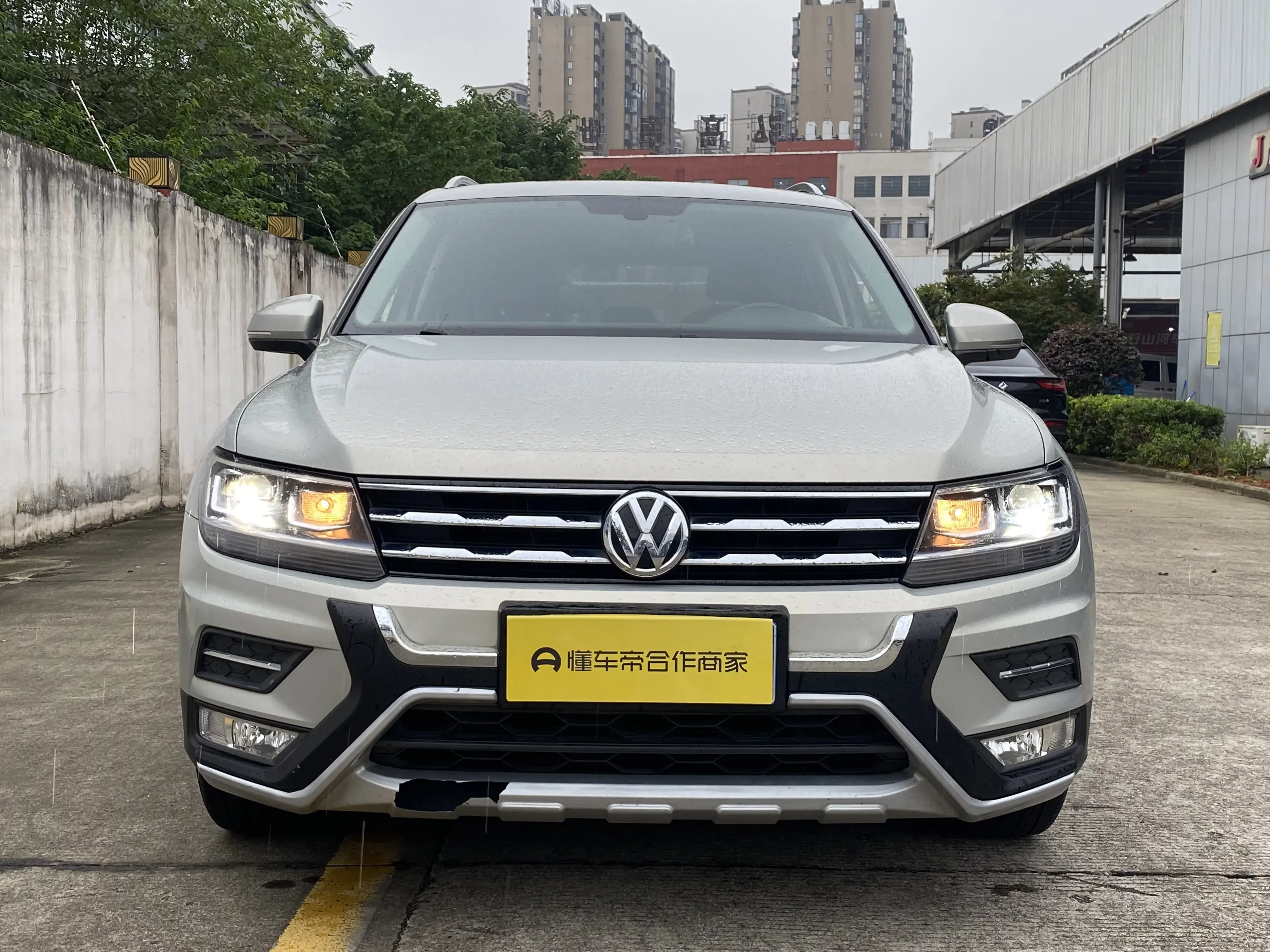 Volkswagen Tiguan L