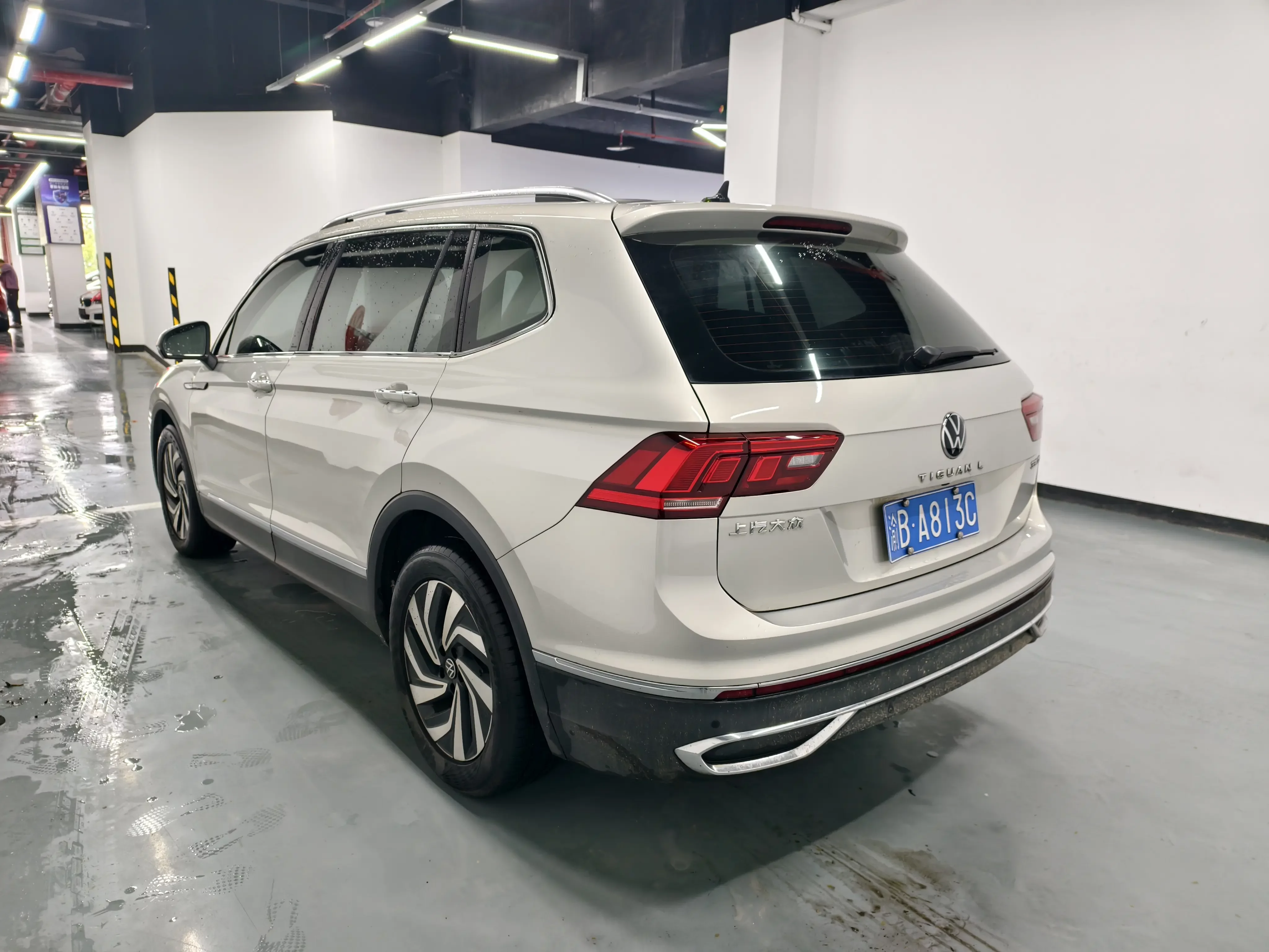 Volkswagen Tiguan L
