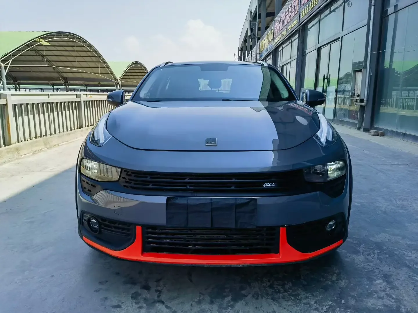 Lynk & Co 02