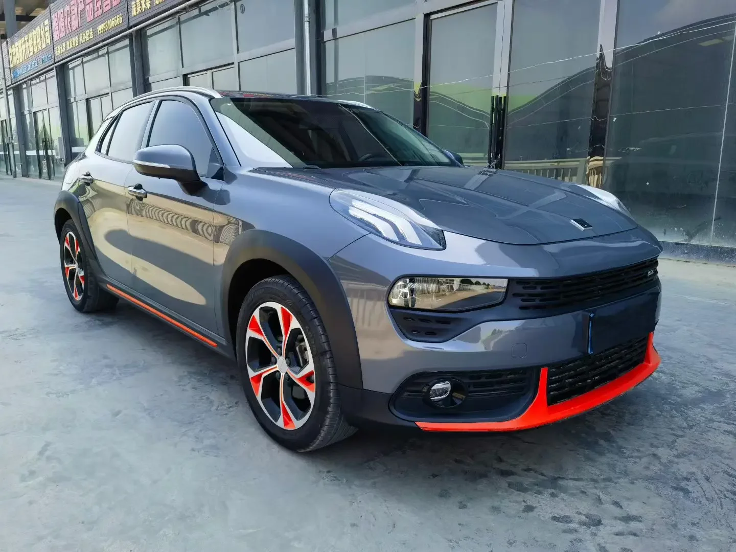 Lynk & Co 02