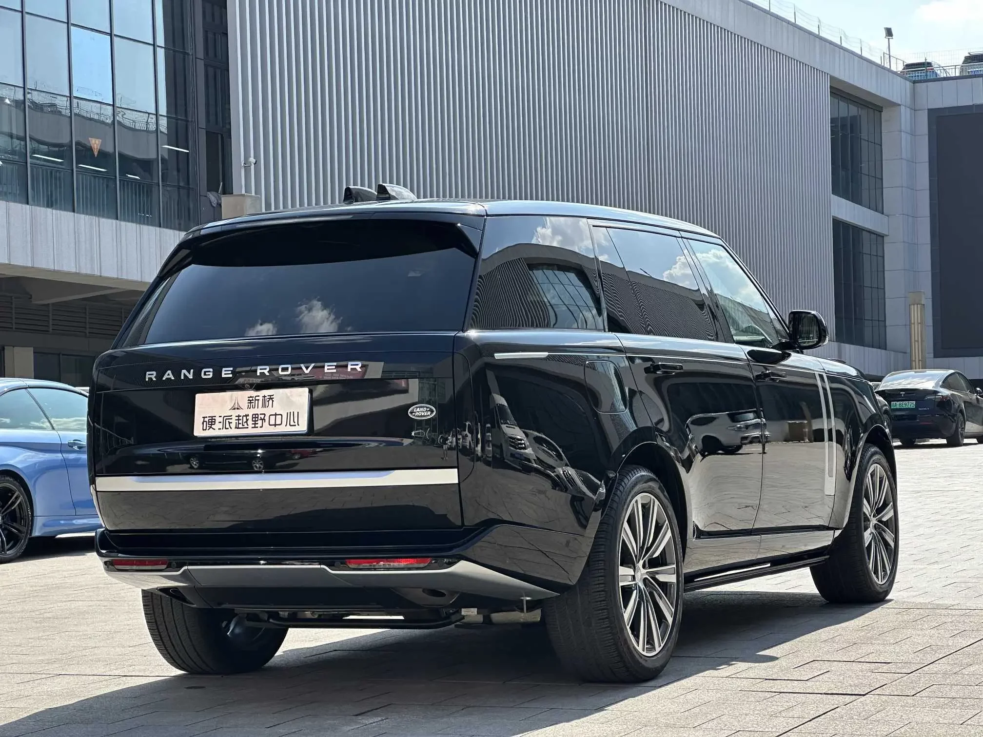 Land Rover range rover
