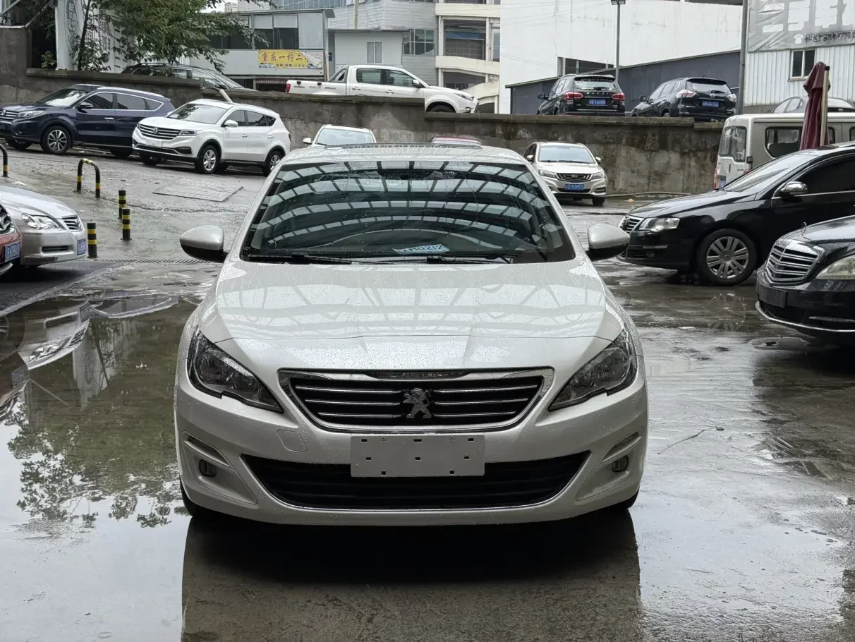 Peugeot 408