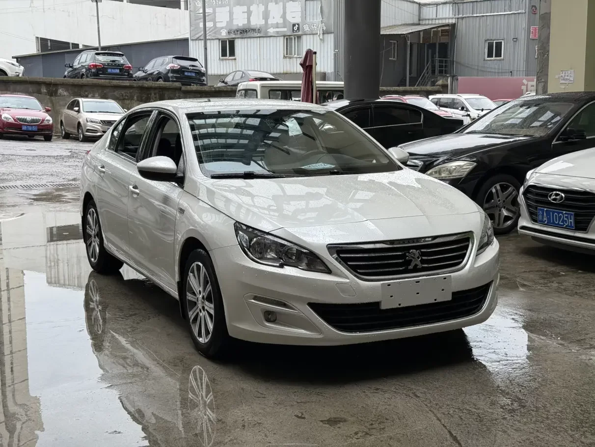 Peugeot 408
