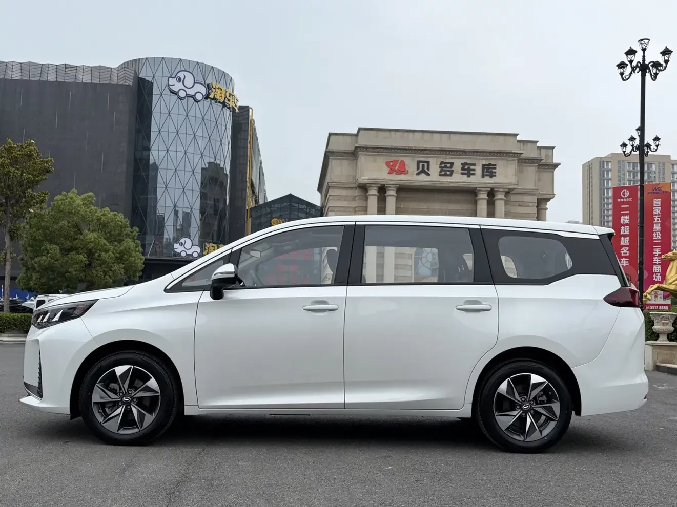GAC Trumpchi M6