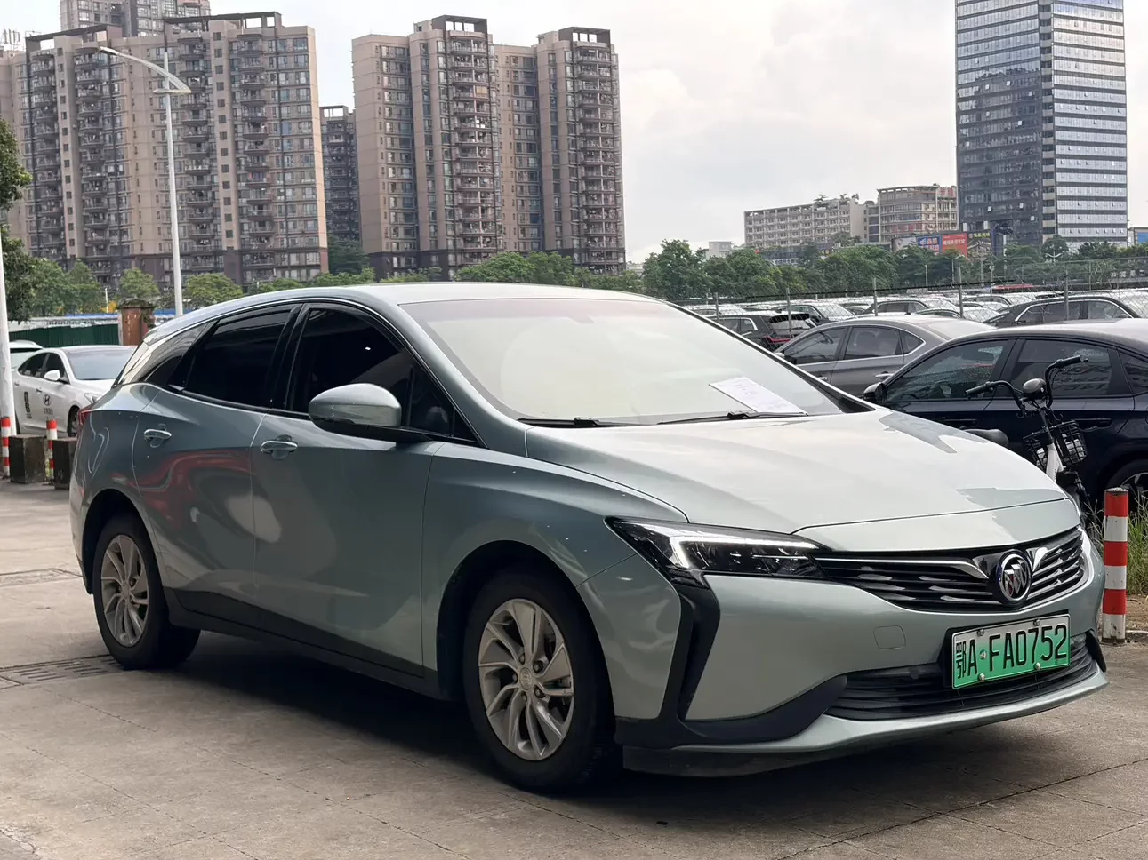 Buick Weilan 6 PHEV