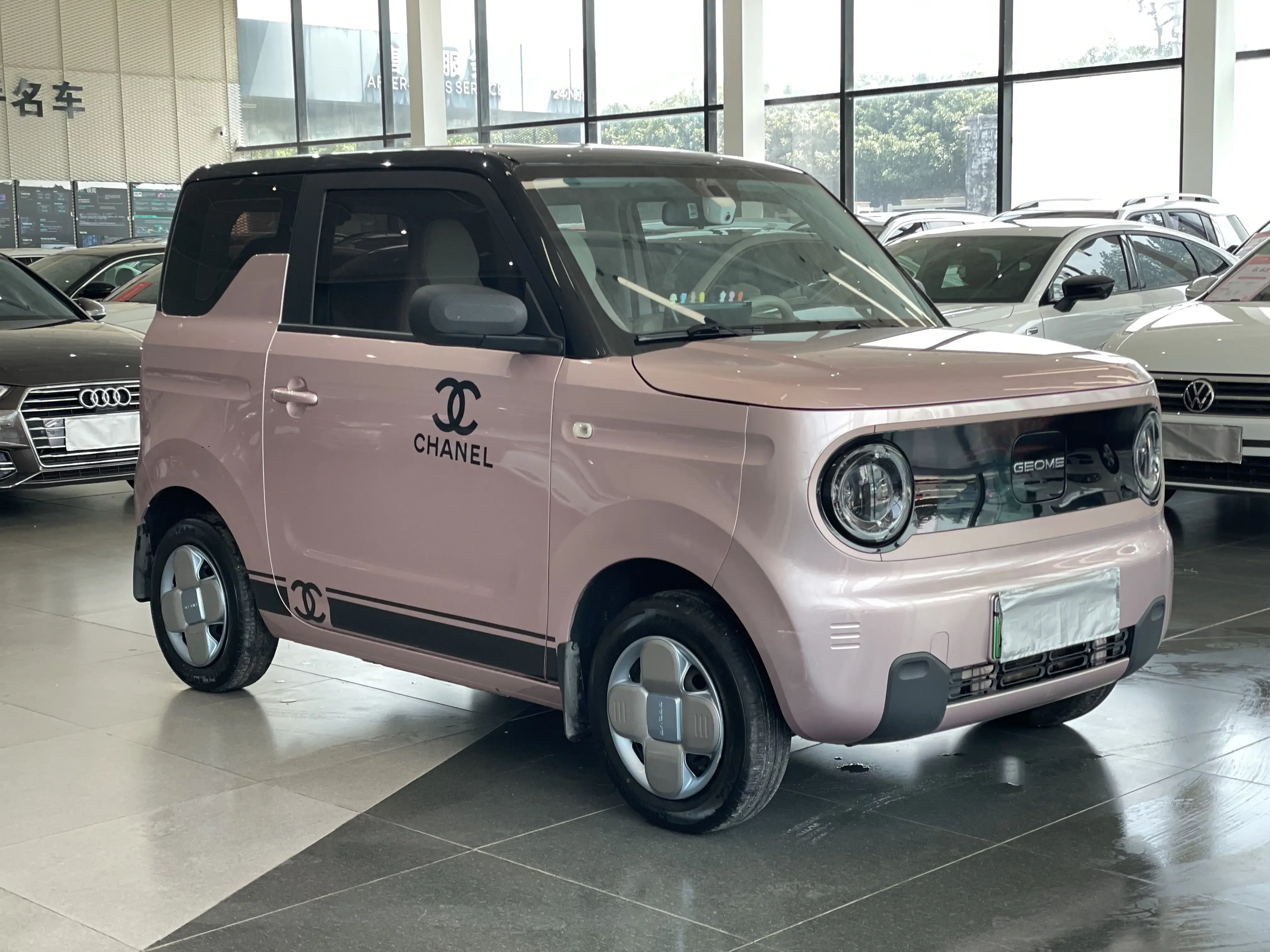 Geely panda