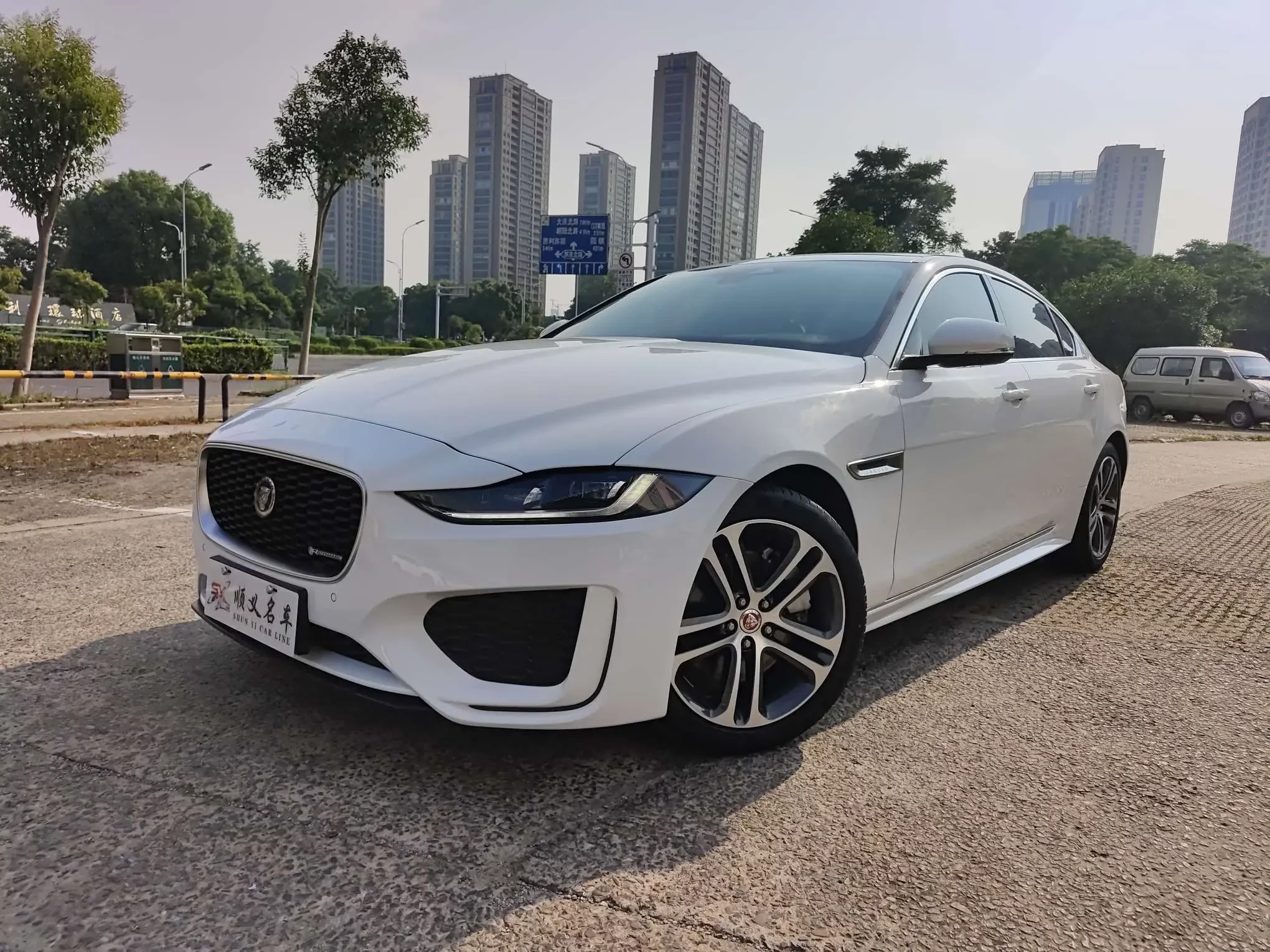 Jaguar XEL
