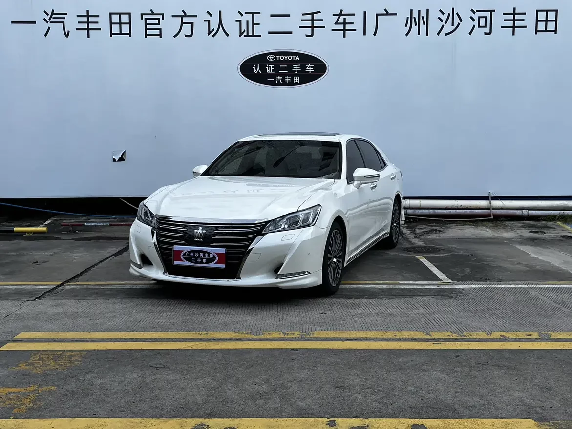 Toyota crown