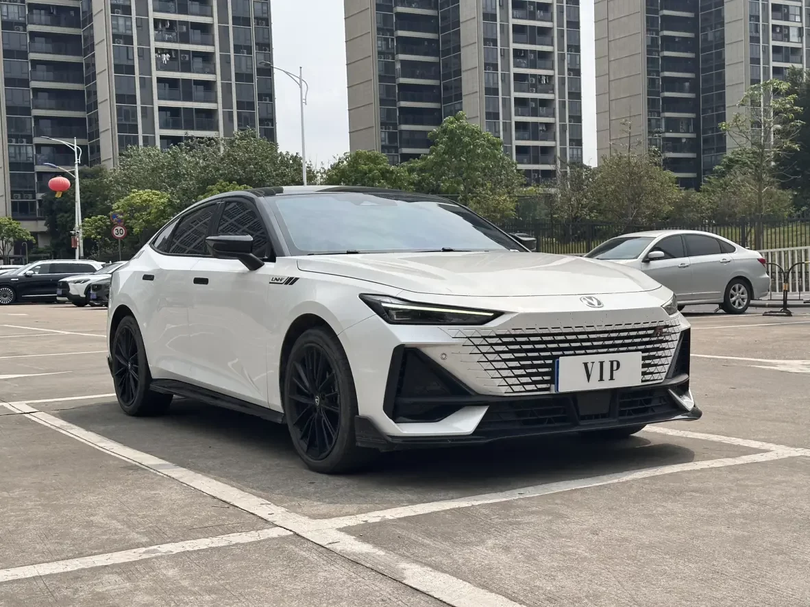 Changan UNI-V