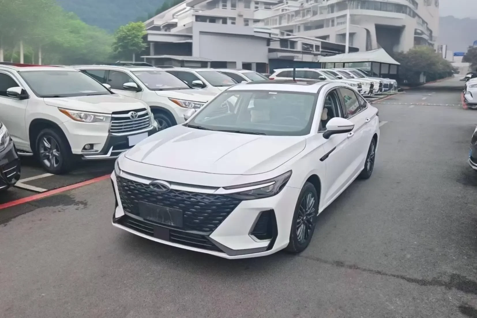 Chery Arrizo 8