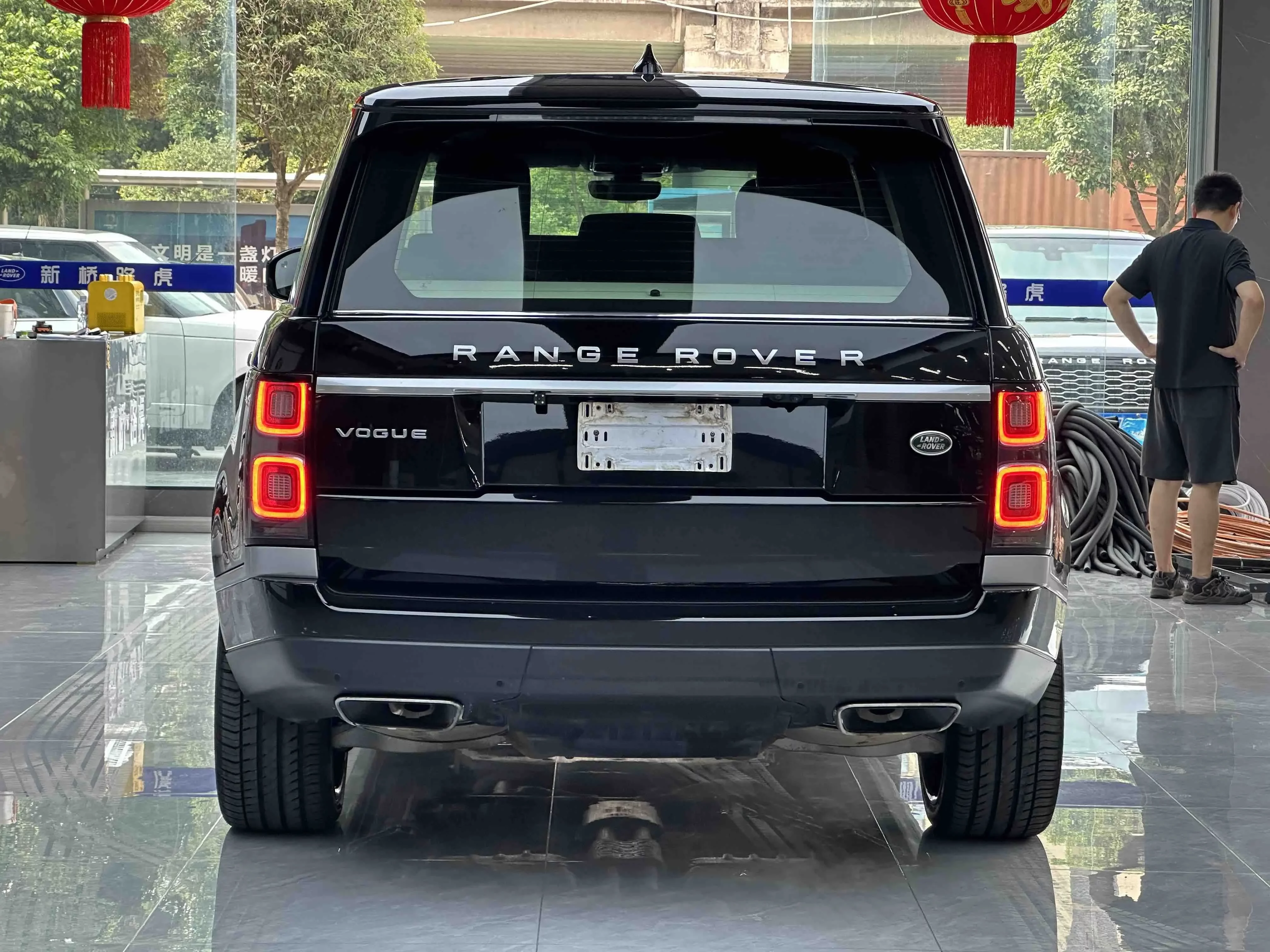 Land Rover range rover