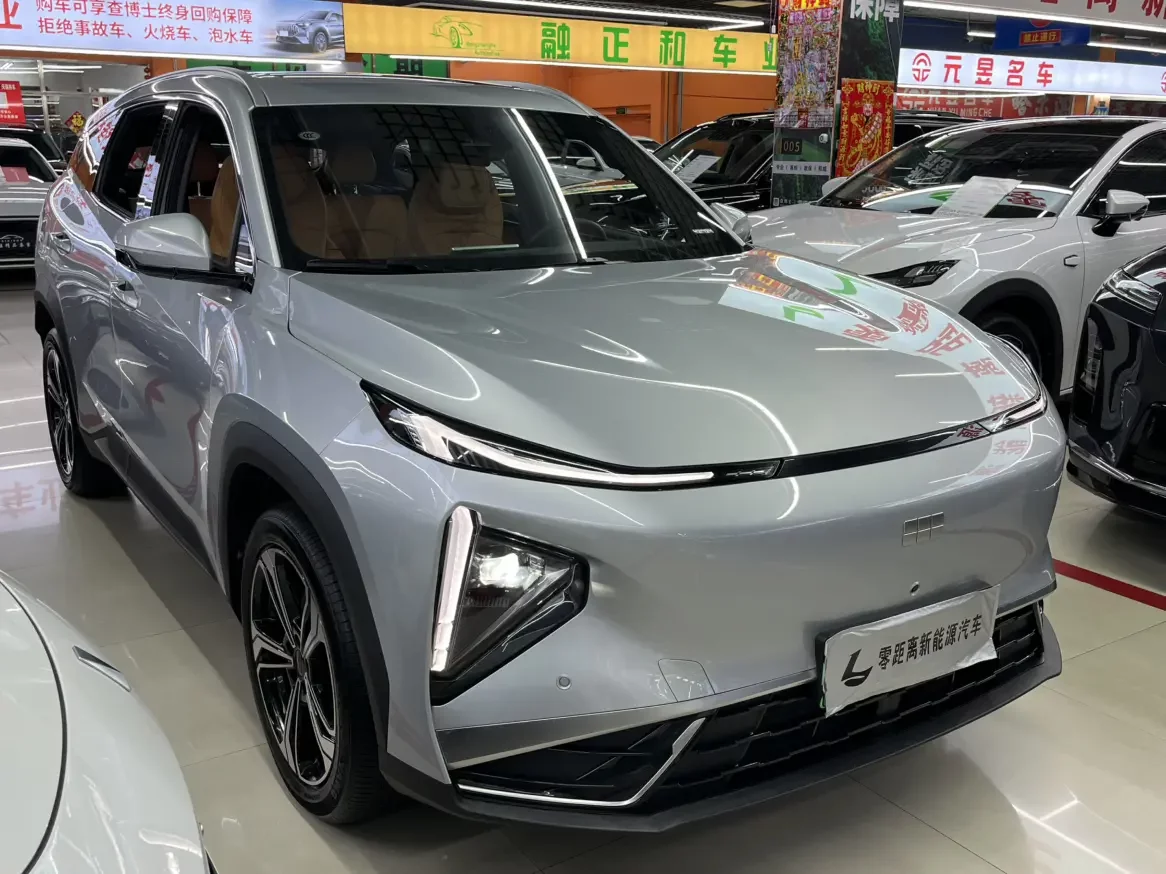 Geely Galaxy L7
