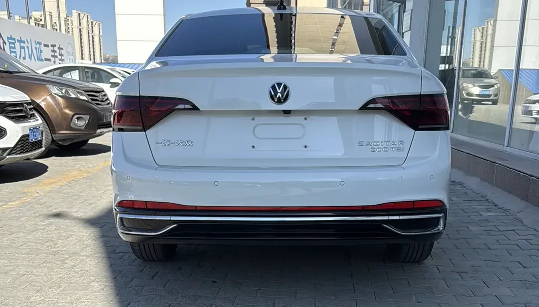 Volkswagen Sagitar