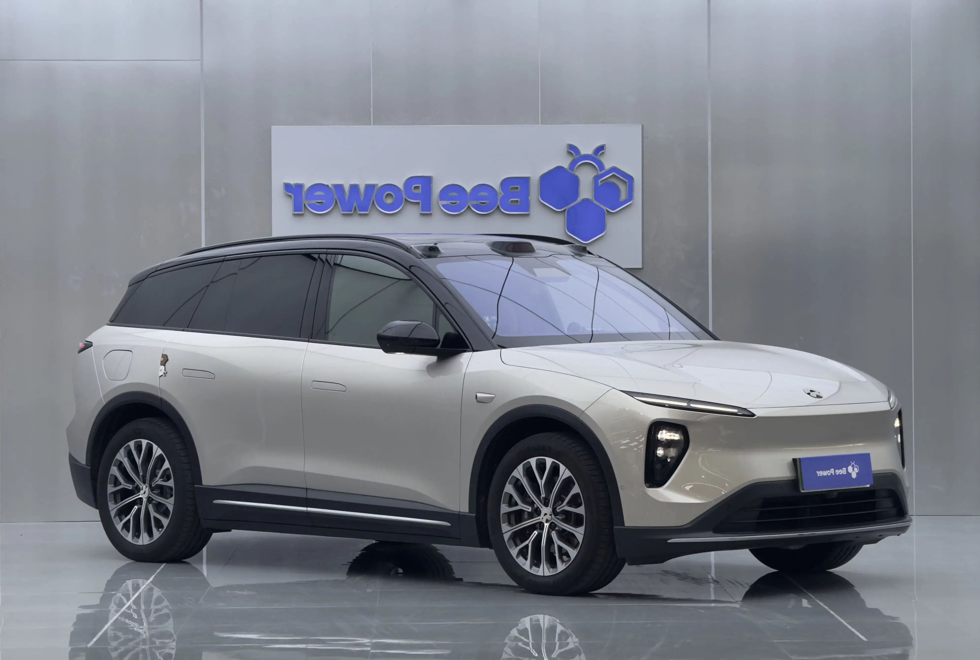 NIO ES6