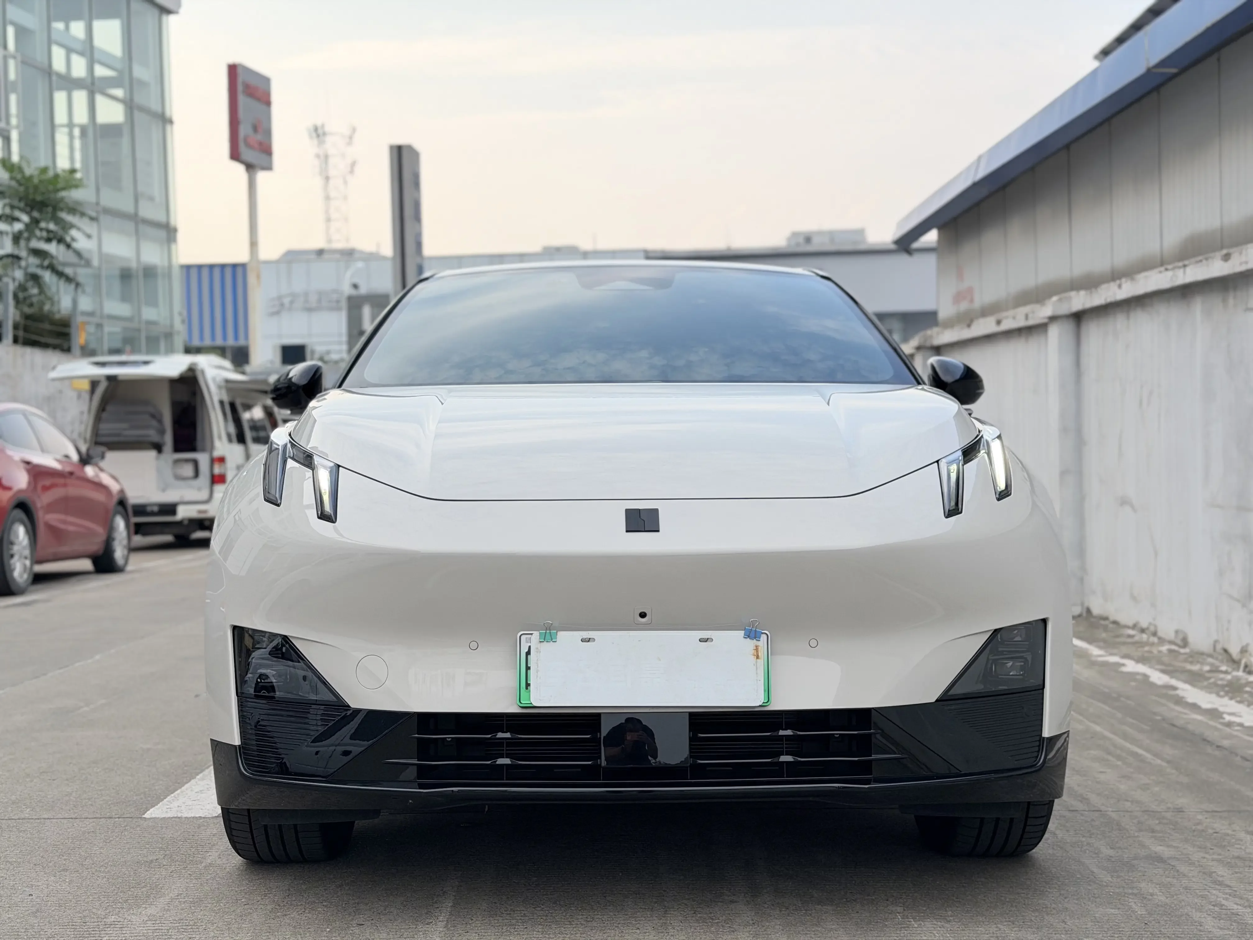 Lynk & Co Z20