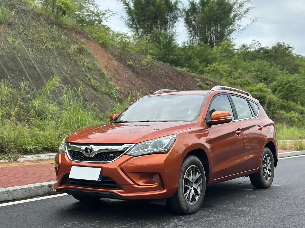 BYD Song