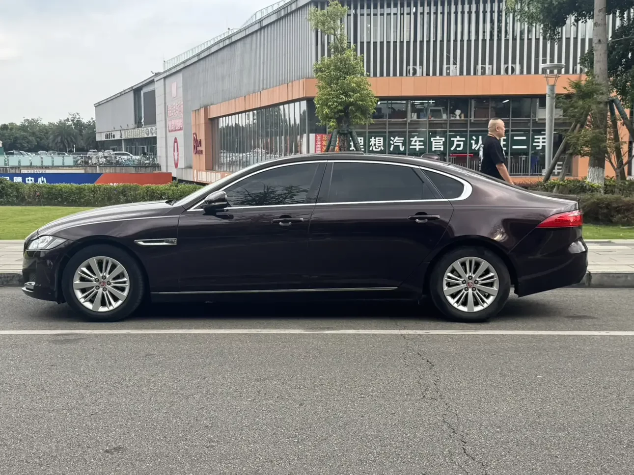 Jaguar XFL