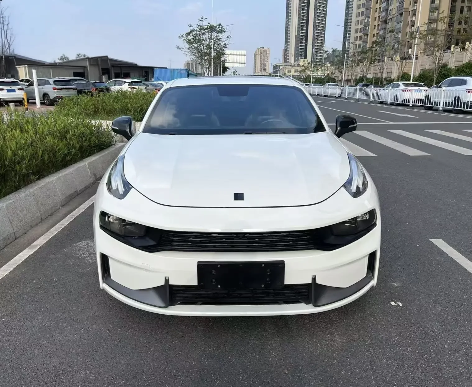 Lynk & Co 03