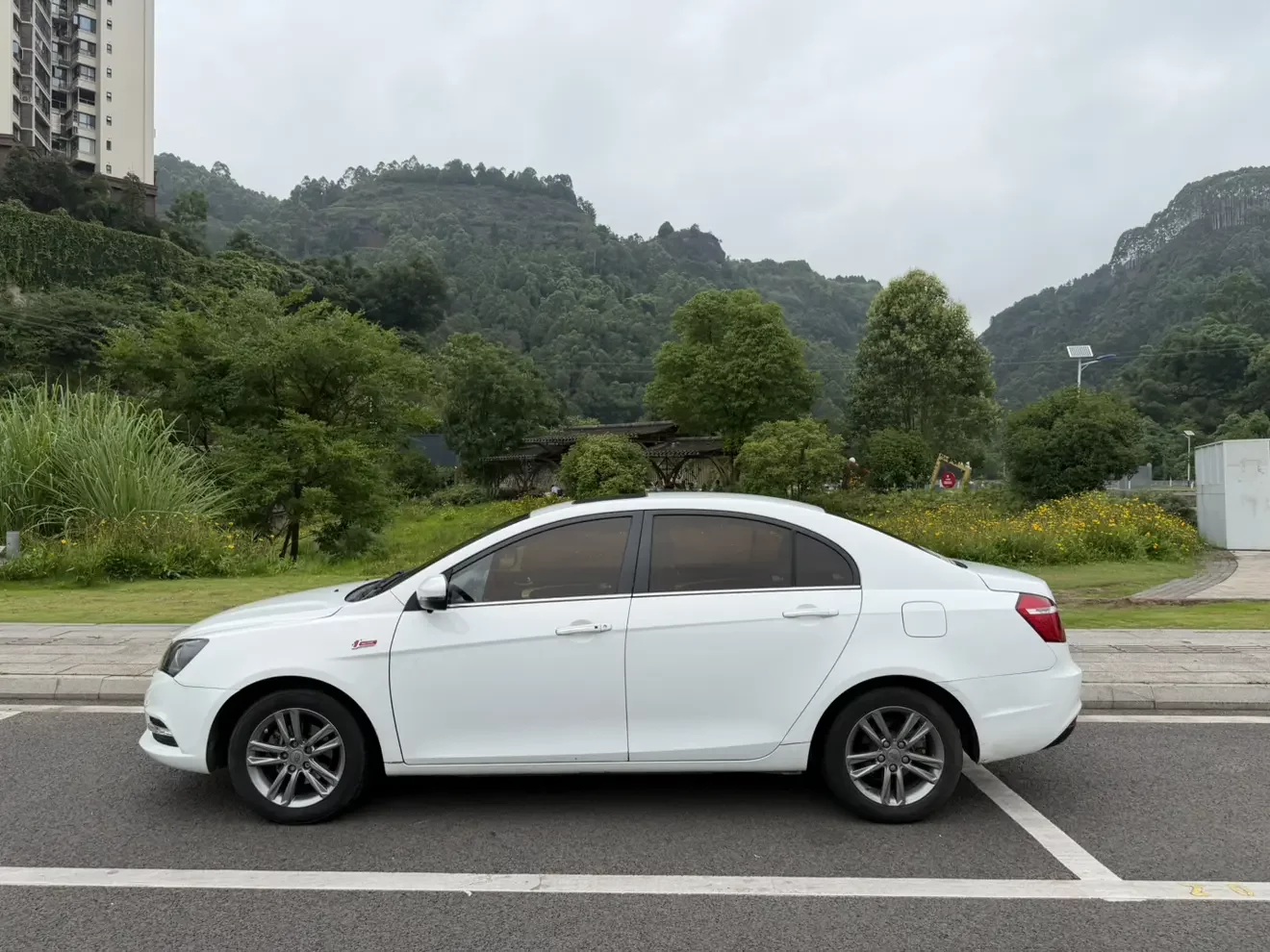 Geely emgrand