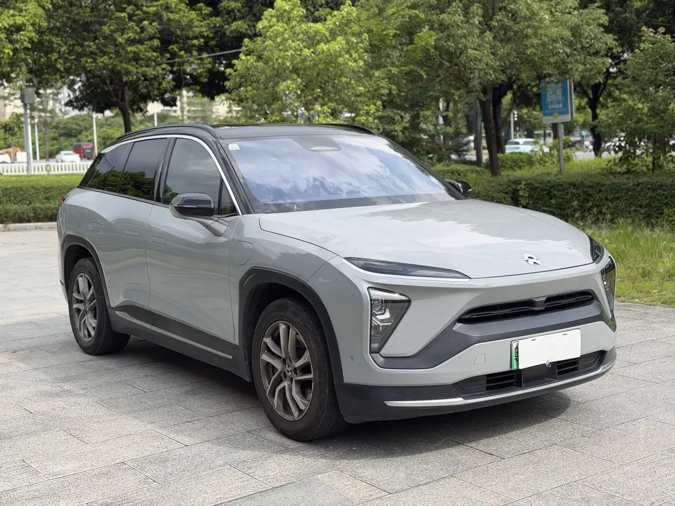 NIO ES6