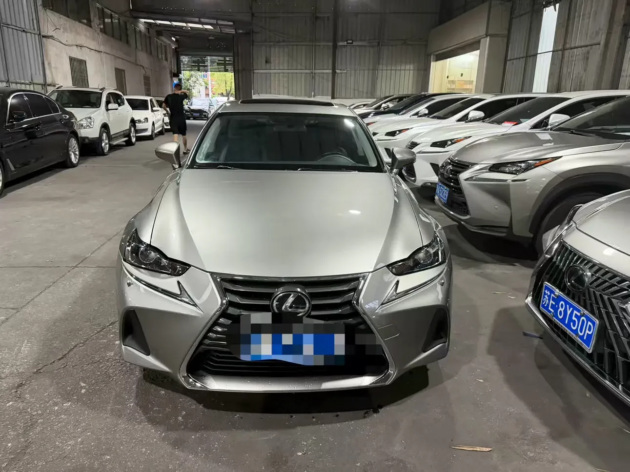 Lexus IS