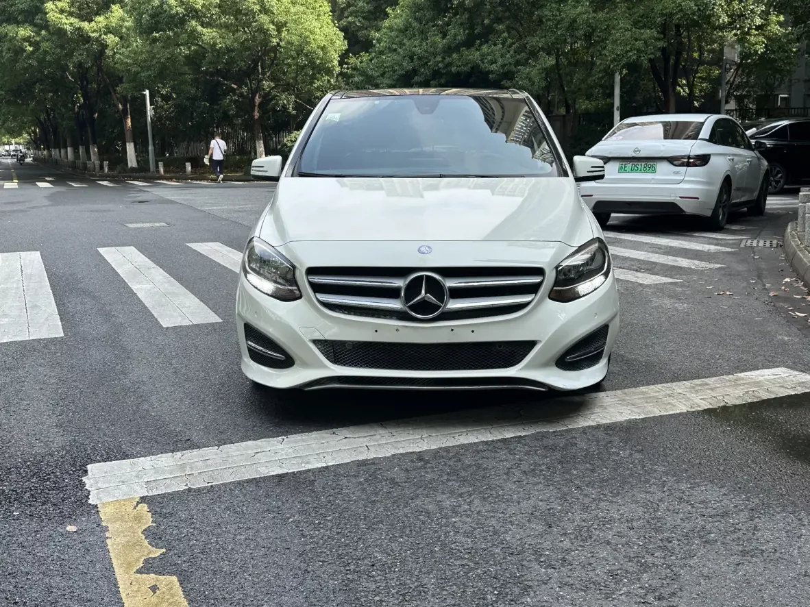 Mercedes-Benz B Class  из Китая
