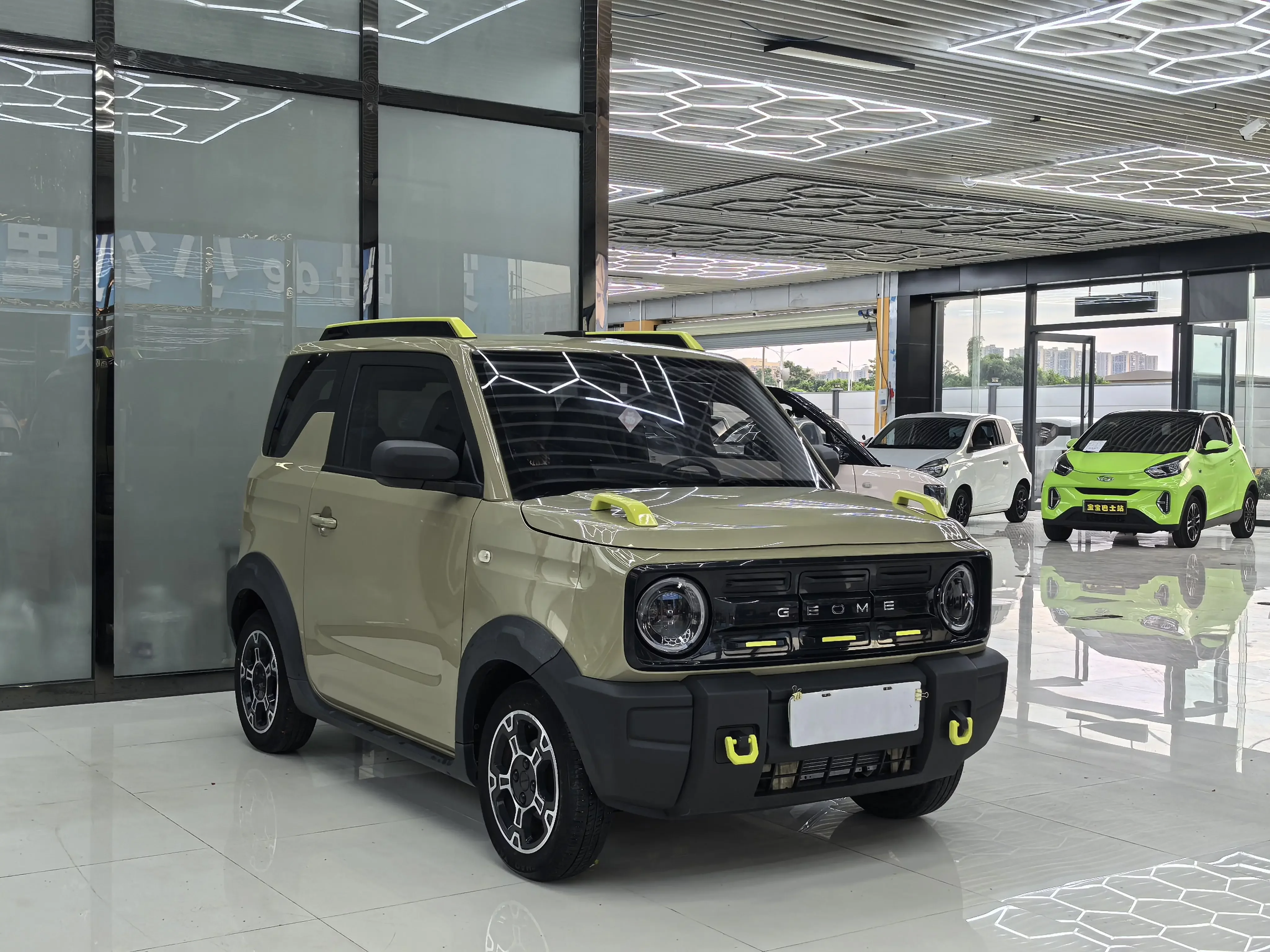 Geely panda