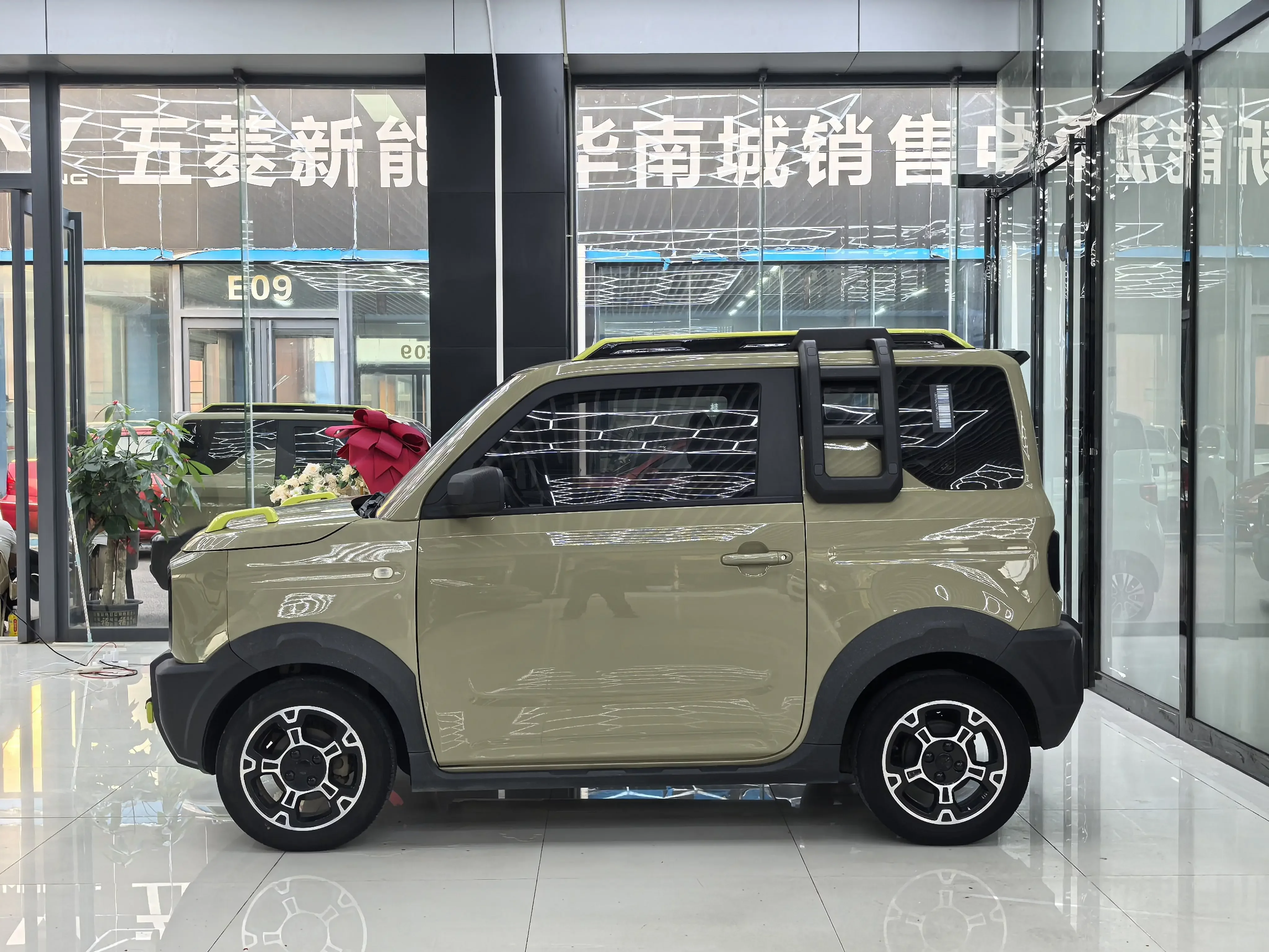 Geely panda