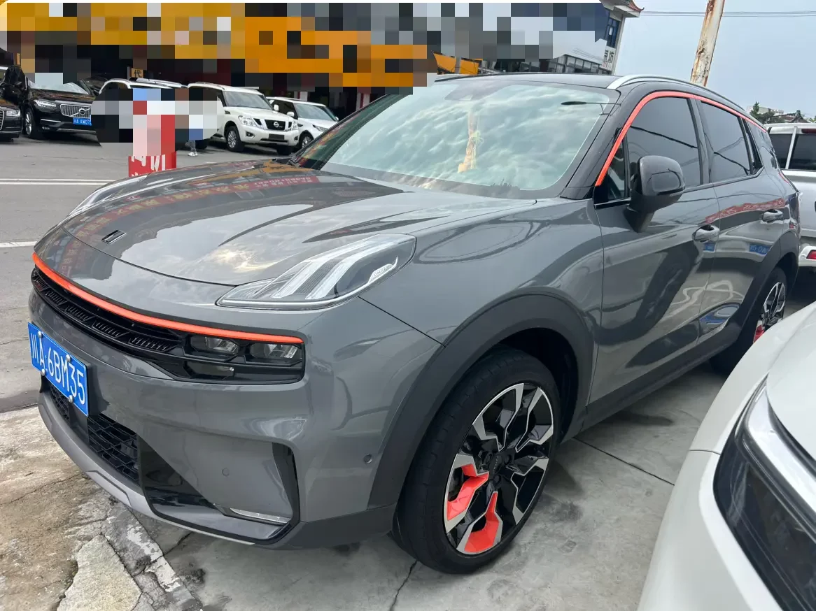 Lynk & Co 06