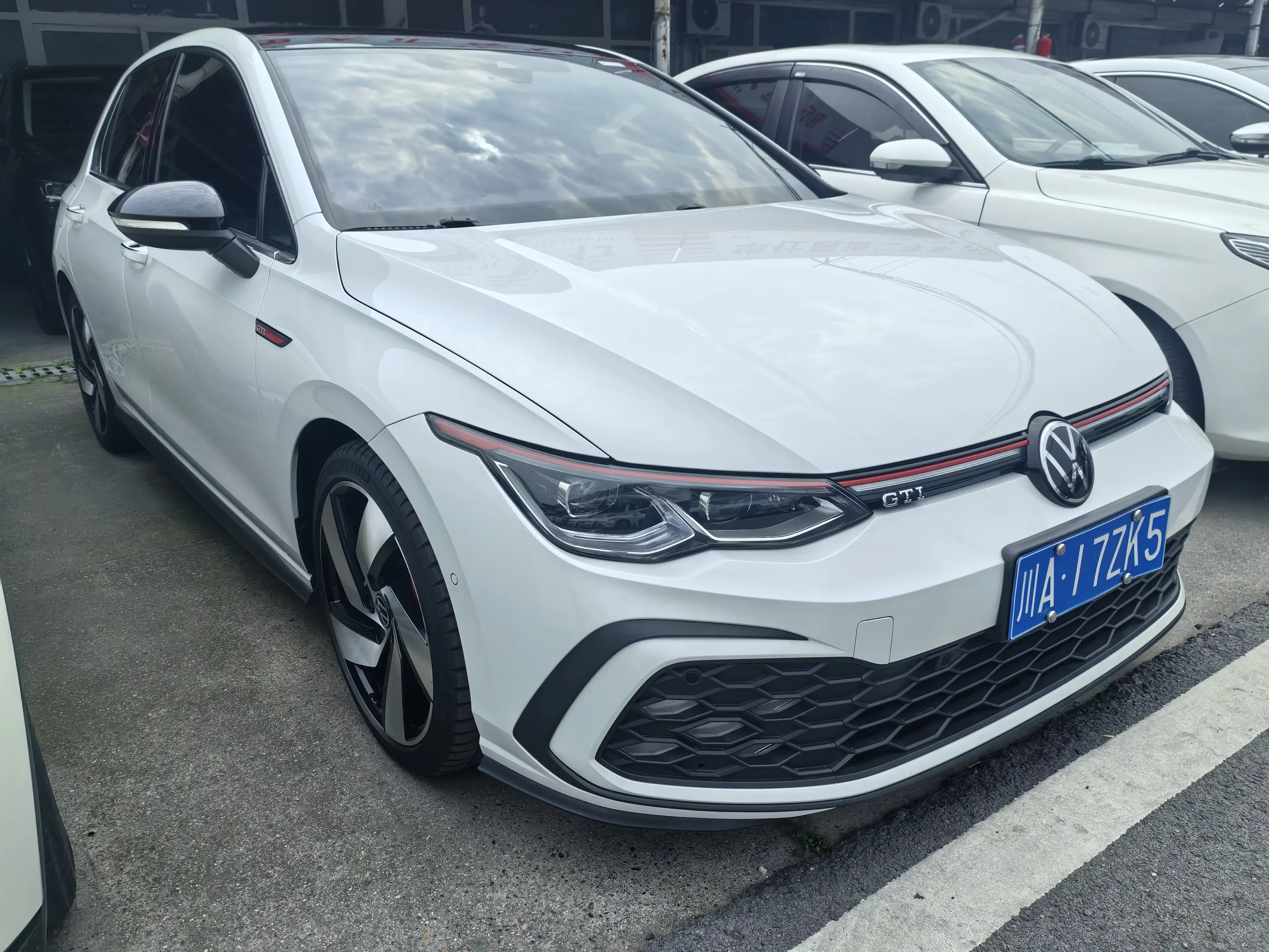 Volkswagen Golf GTI