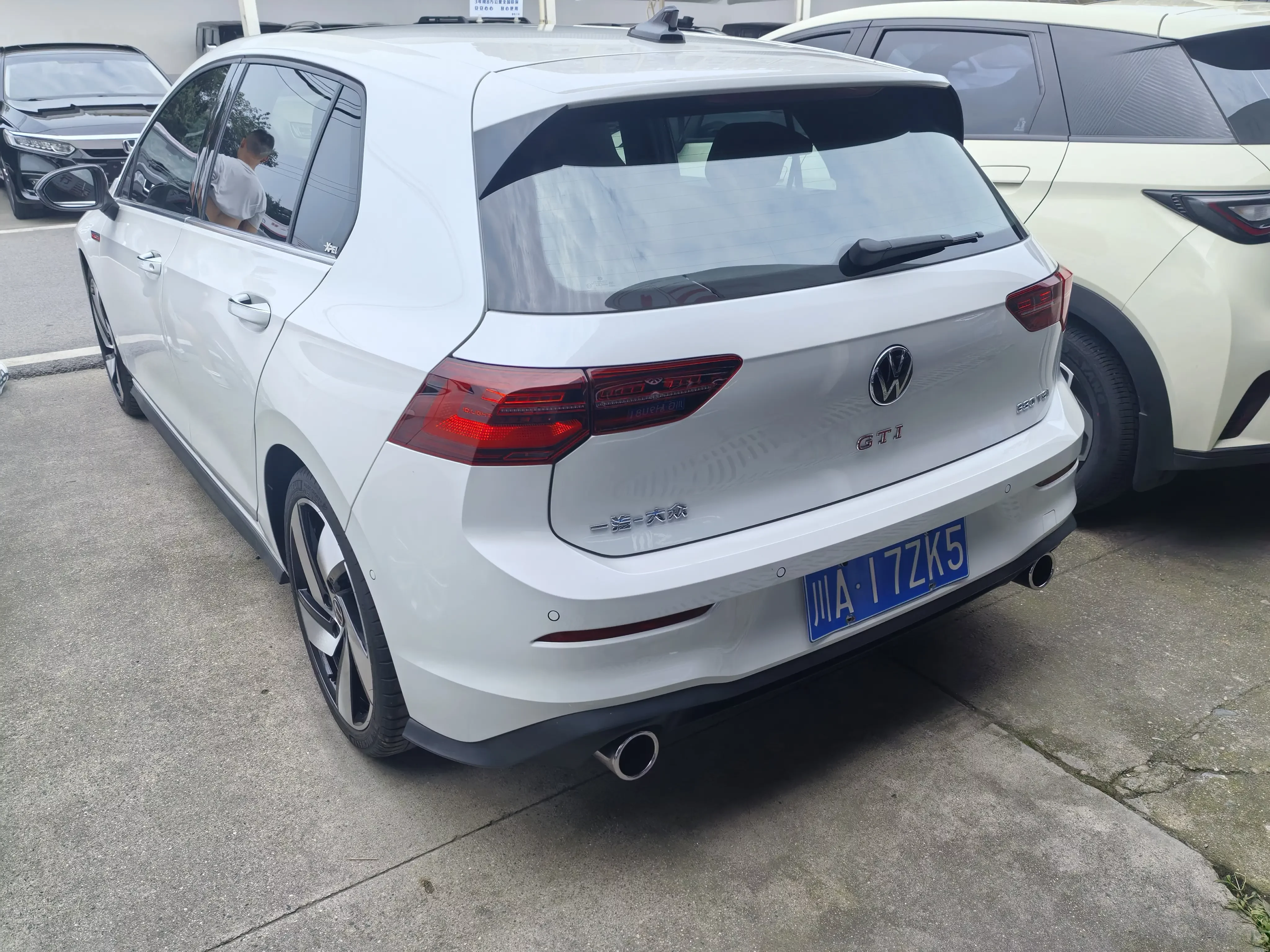 Volkswagen Golf GTI