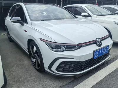 Volkswagen Golf GTI