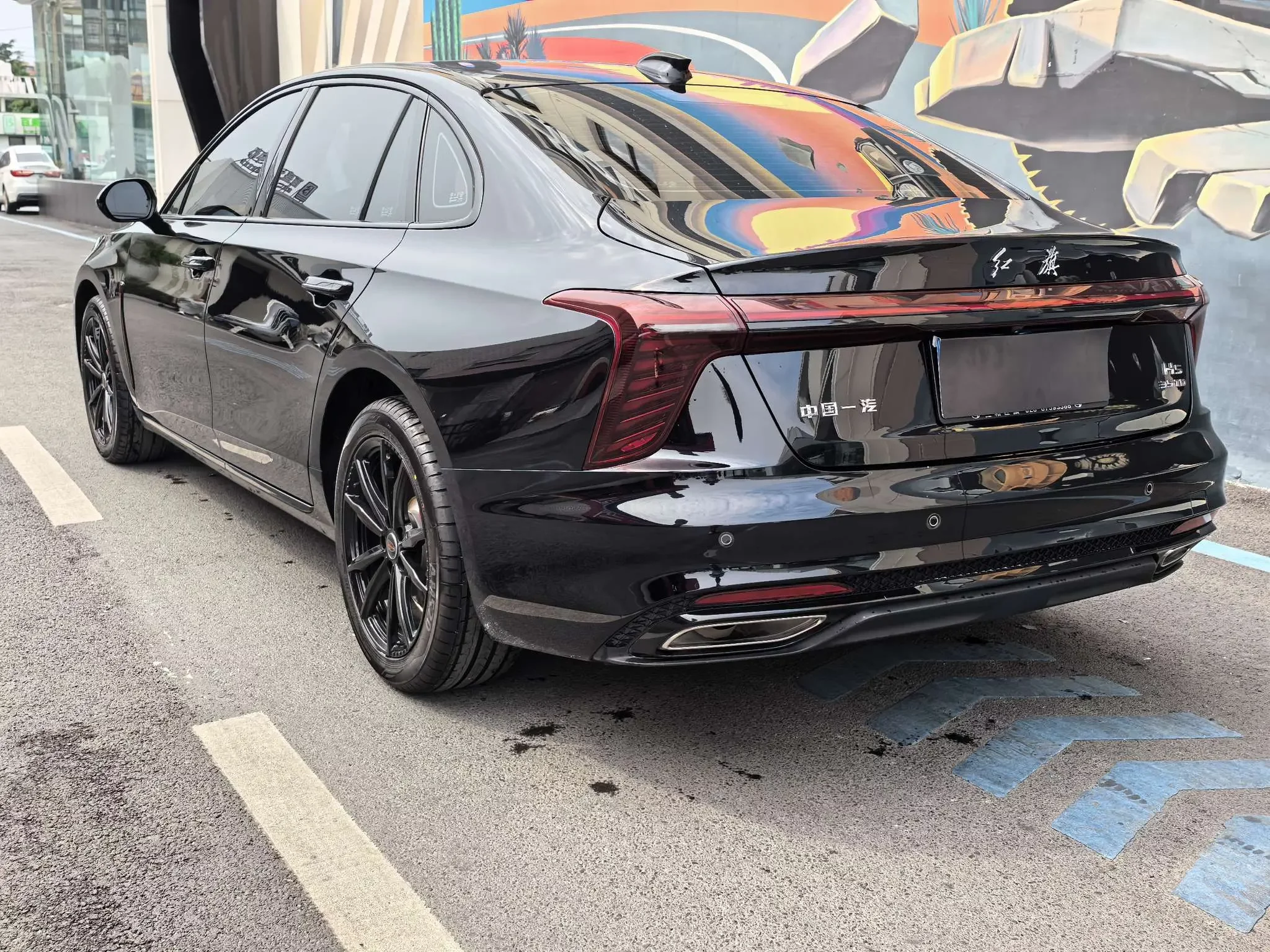 Hongqi H5