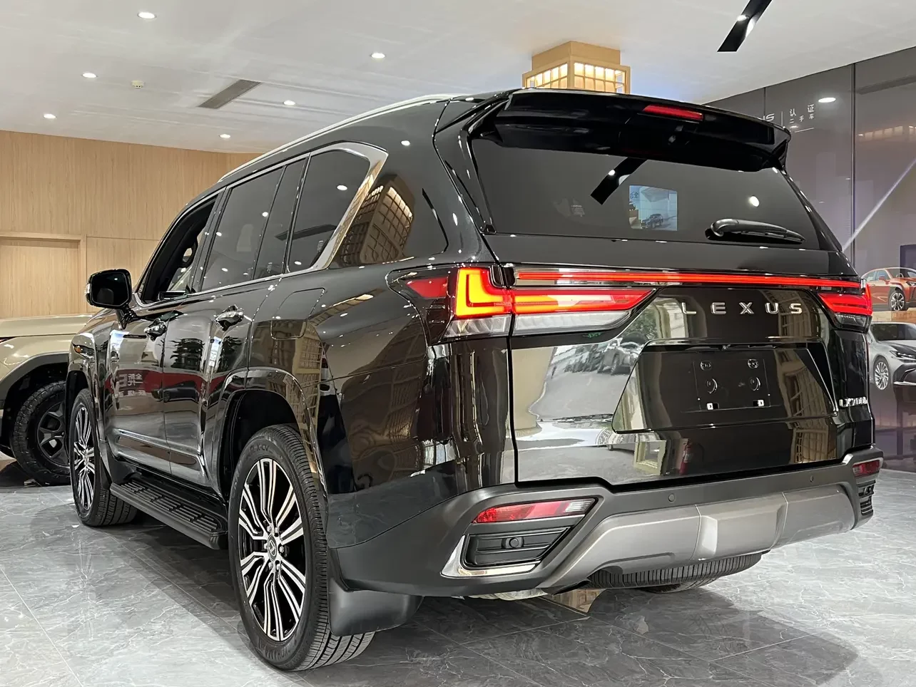 Lexus LX