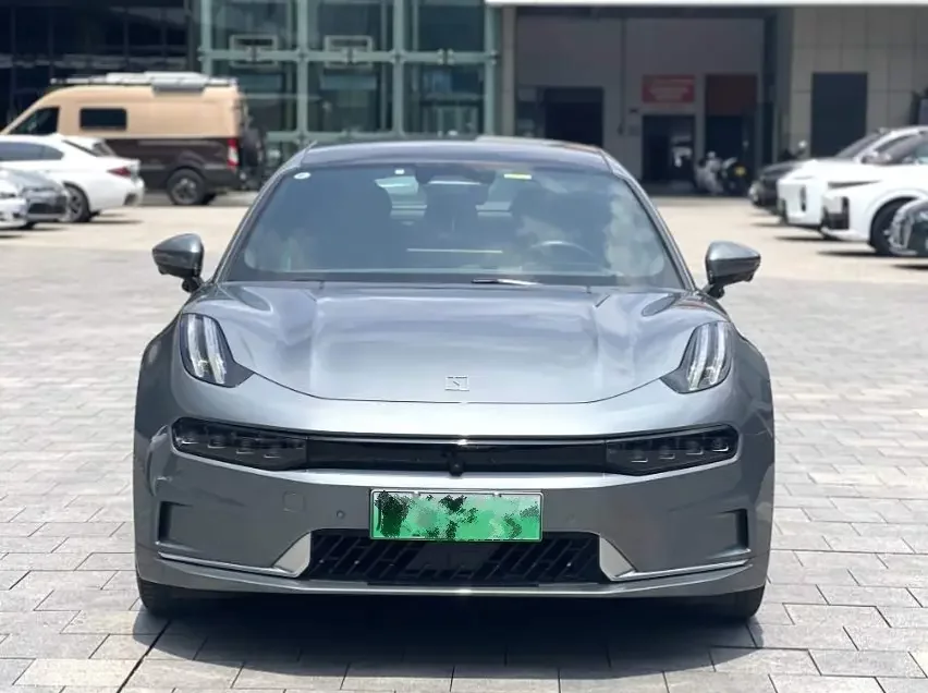 ZEEKR 001