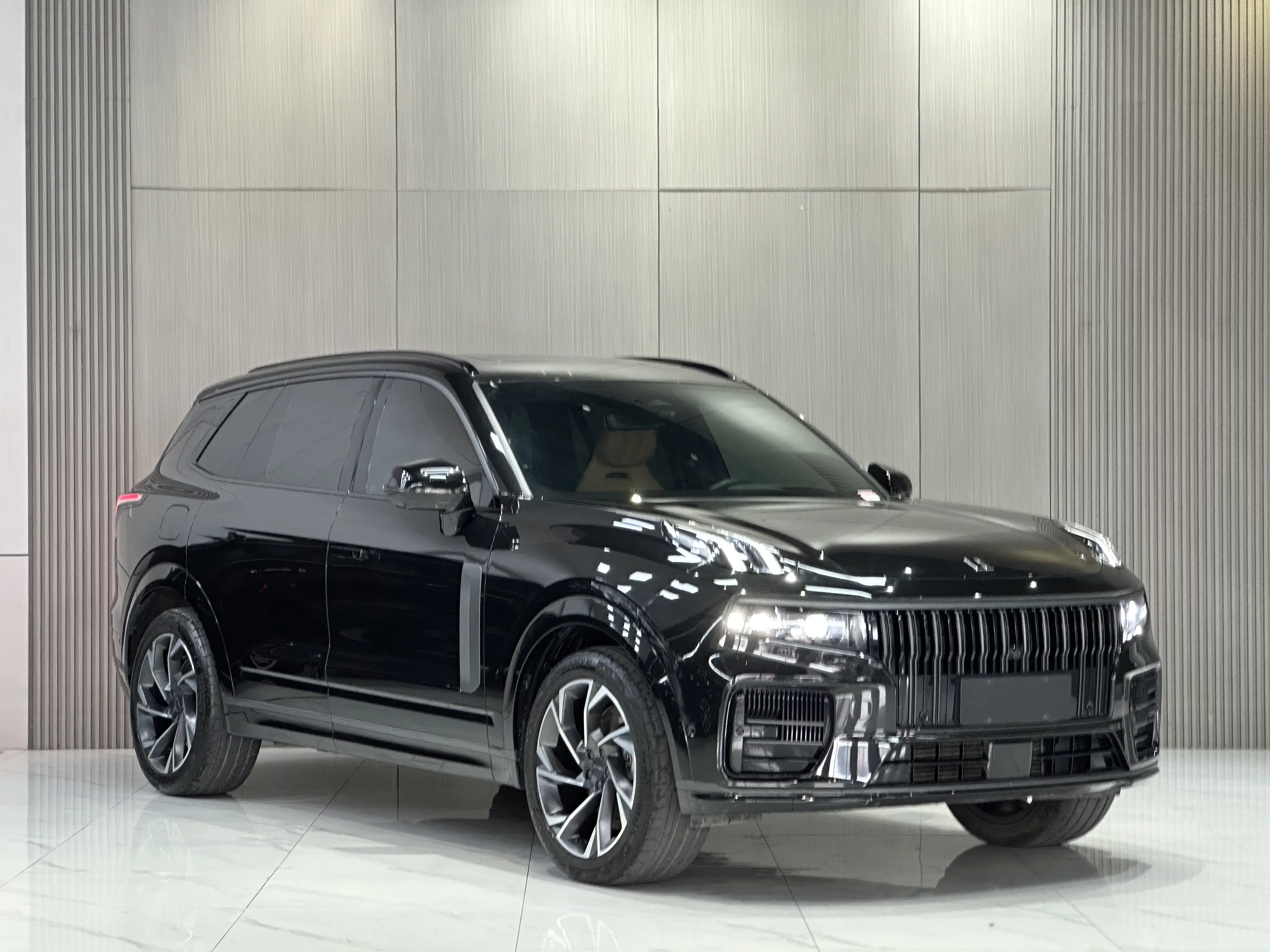 Lynk & Co 09