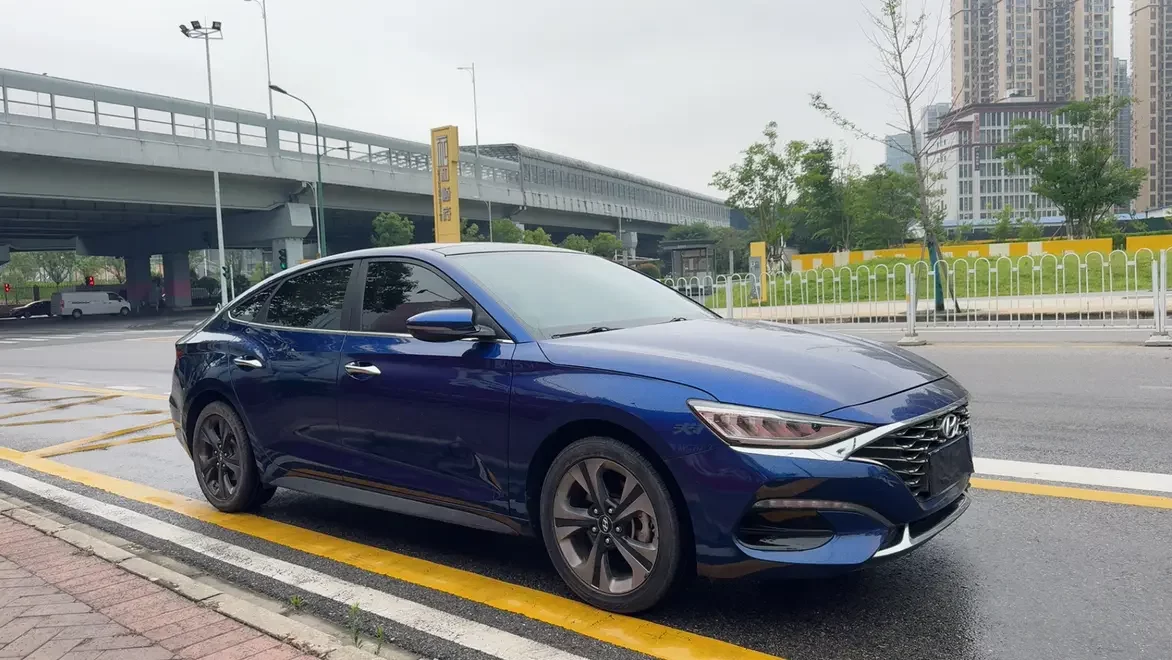 Hyundai Lafesta