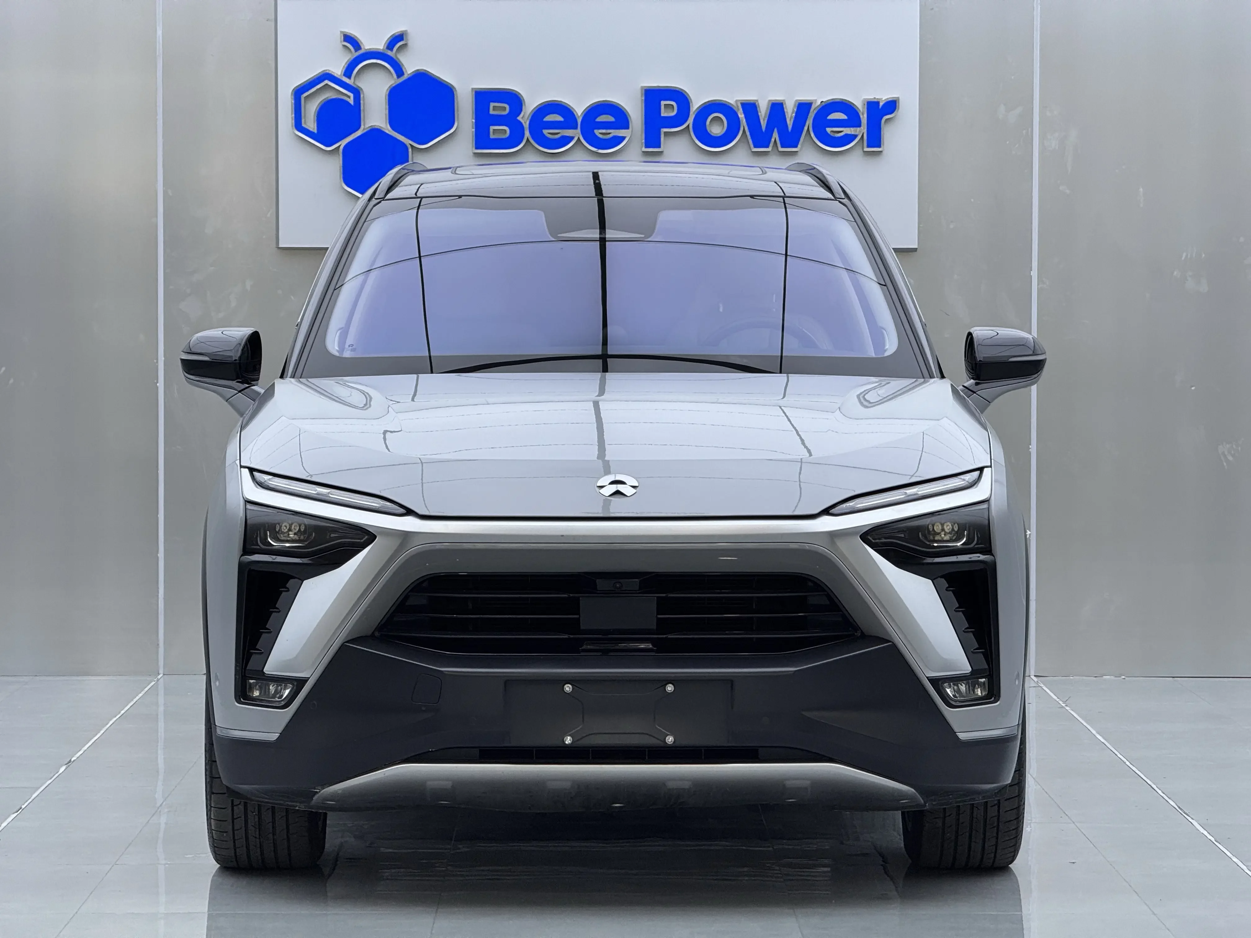 NIO ES8