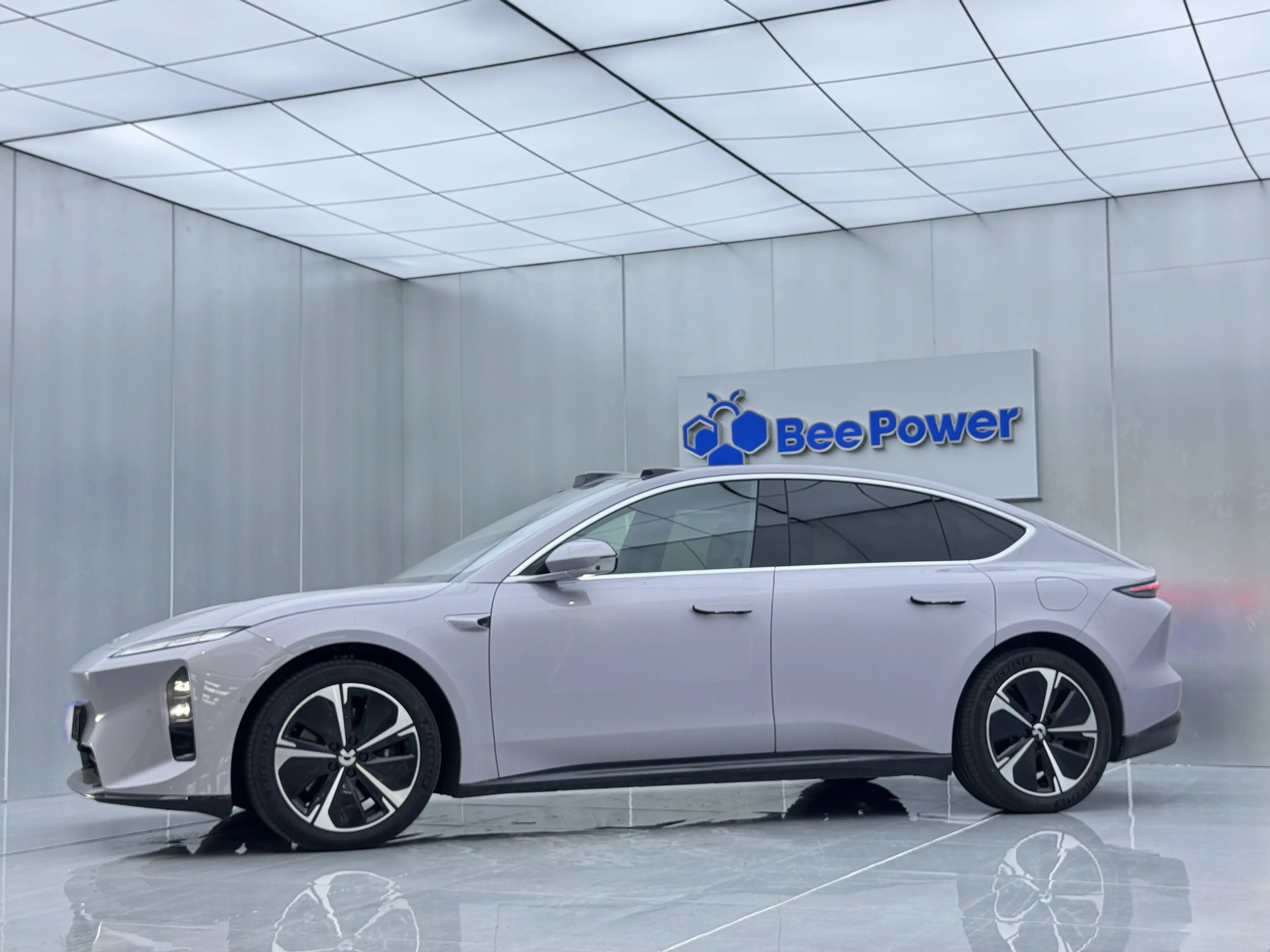 NIO ET5