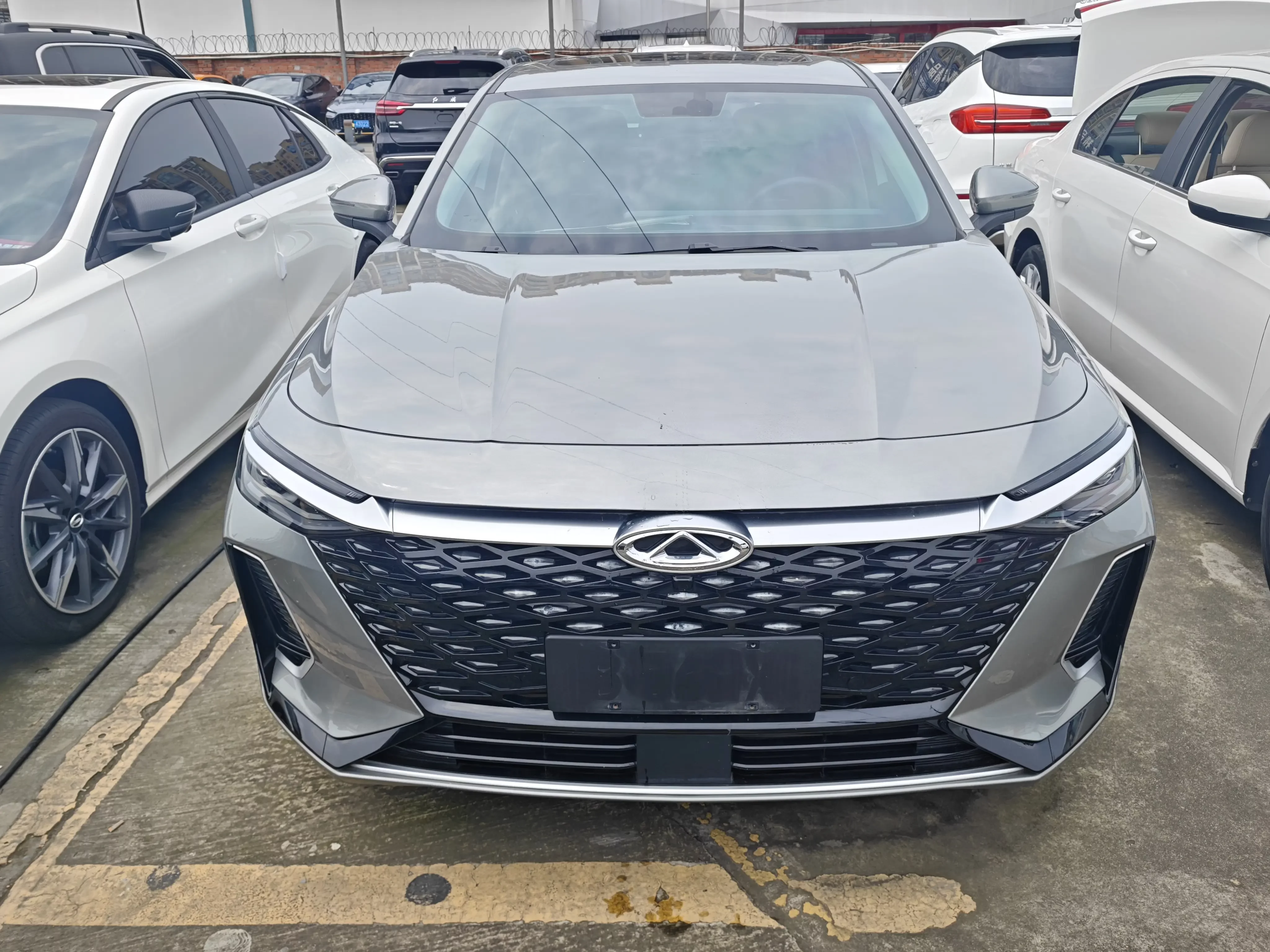 Chery Arrizo 8