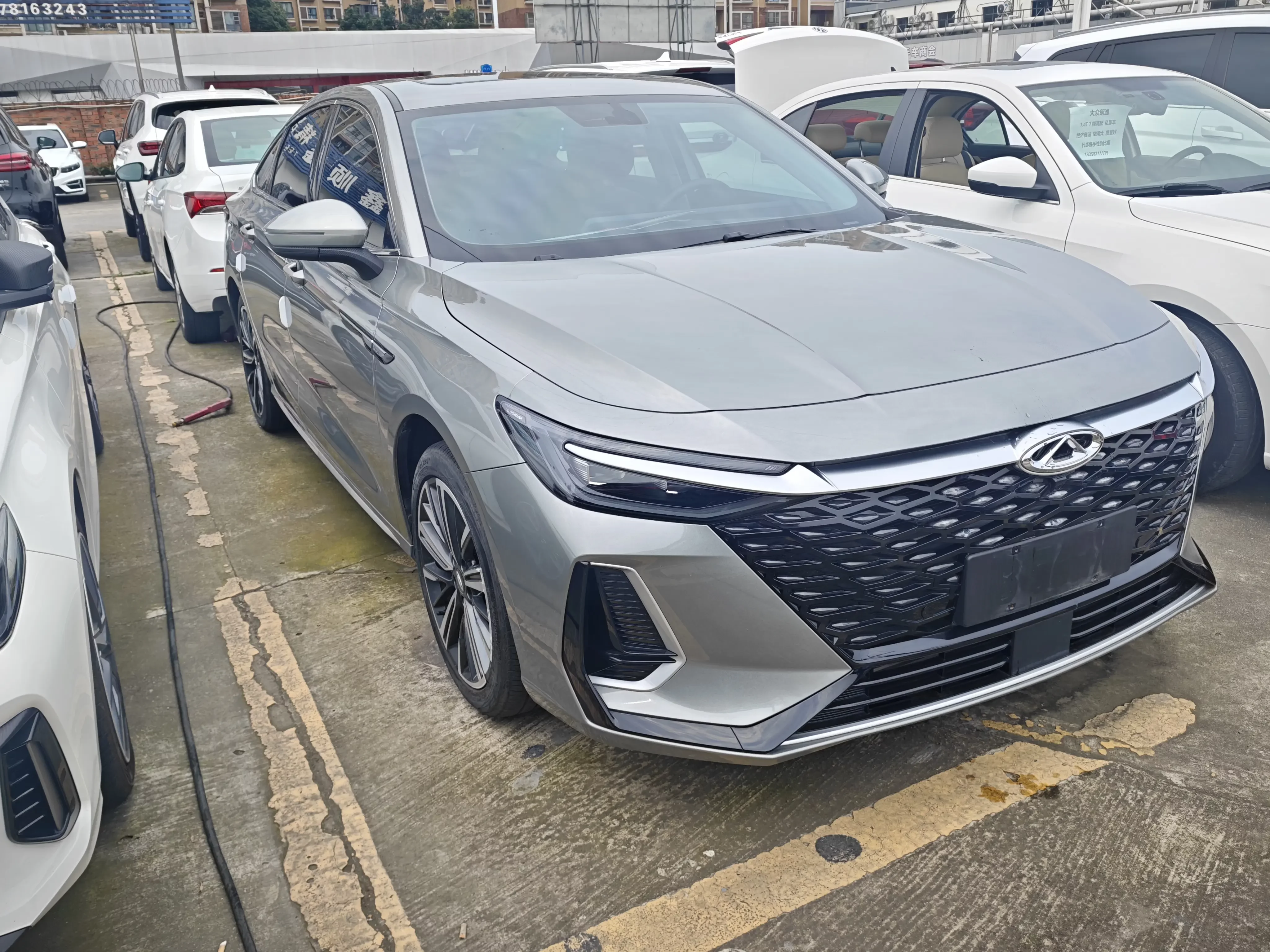 Chery Arrizo 8