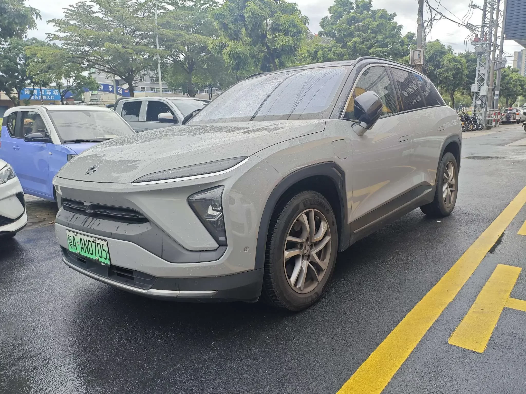 NIO ES6